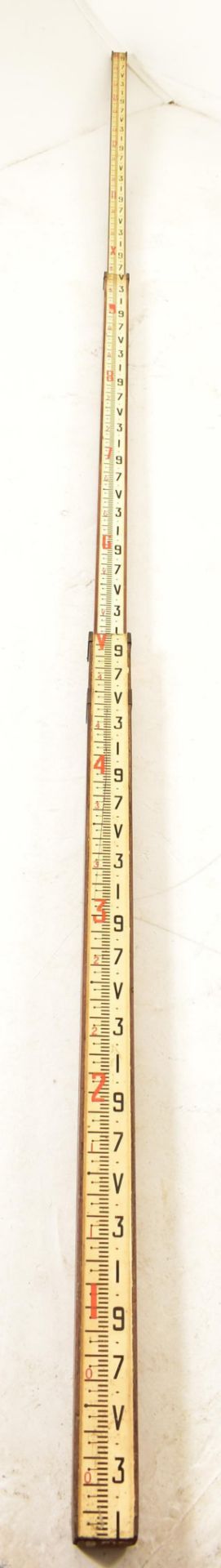 CIRCA 1920S OAK & BRASS THREE TIER SURVEYORS MEASURING ROD - Bild 2 aus 6