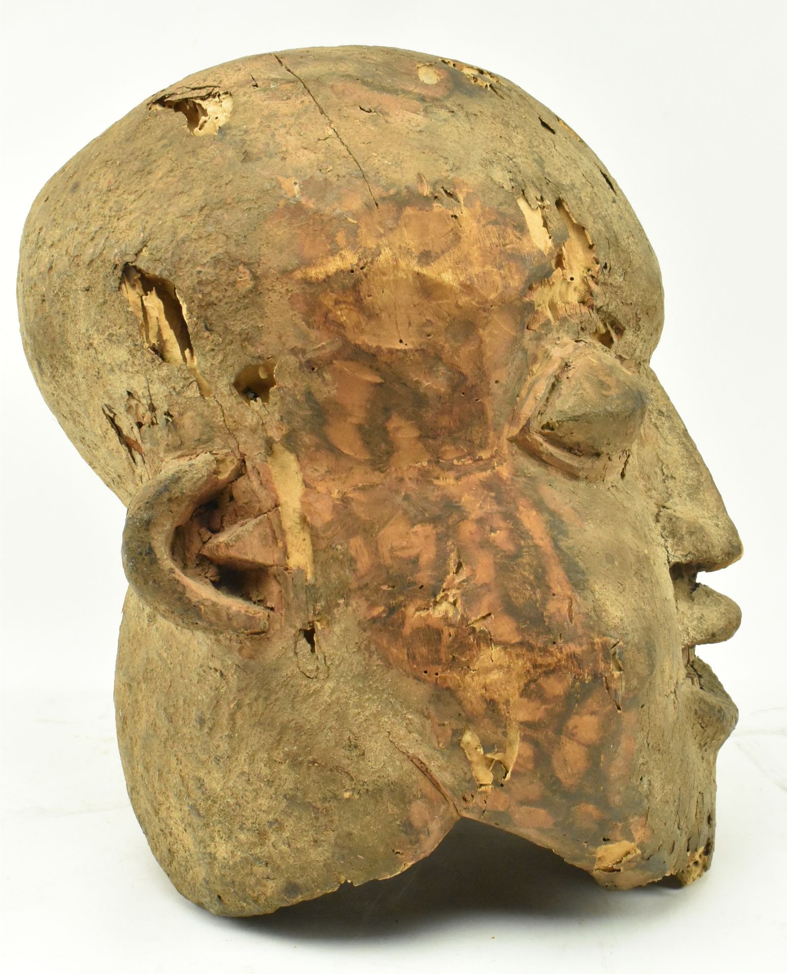 LARGE CENTRAL AFRICAN CAMEROON TRIBAL CARVED WOOD HEAD BUST - Image 5 of 8