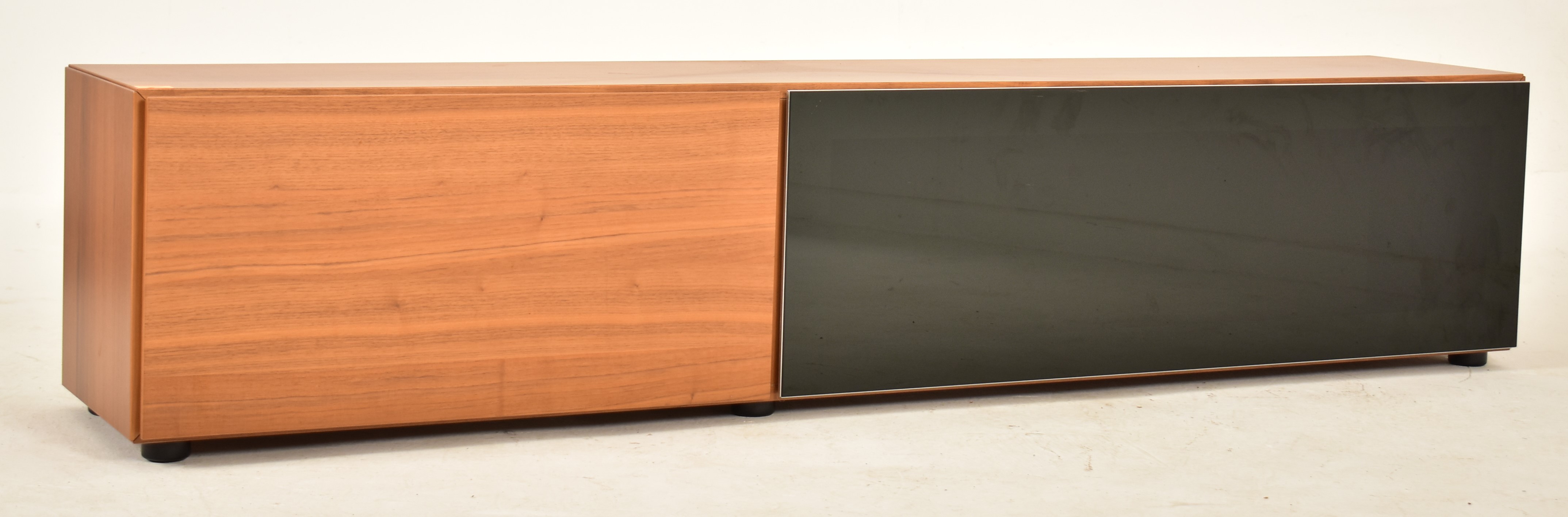 BOCONCEPT - HIGH END DANISH DESIGNER MEDIA UNIT / SIDEBOARD