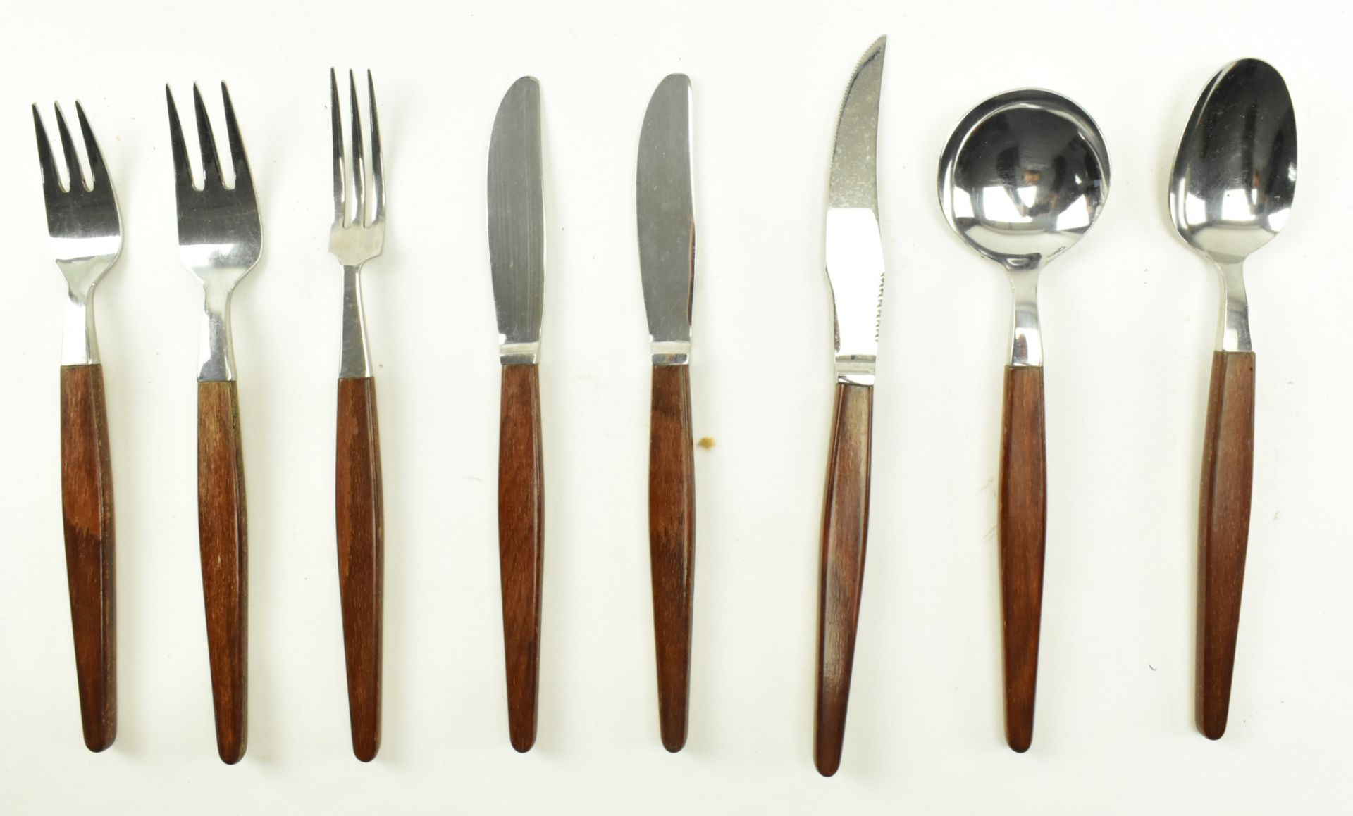 RETRO 20TH CENTURY DUTCH TEAK HANDLED CUTLERY SERVICE - Bild 4 aus 5