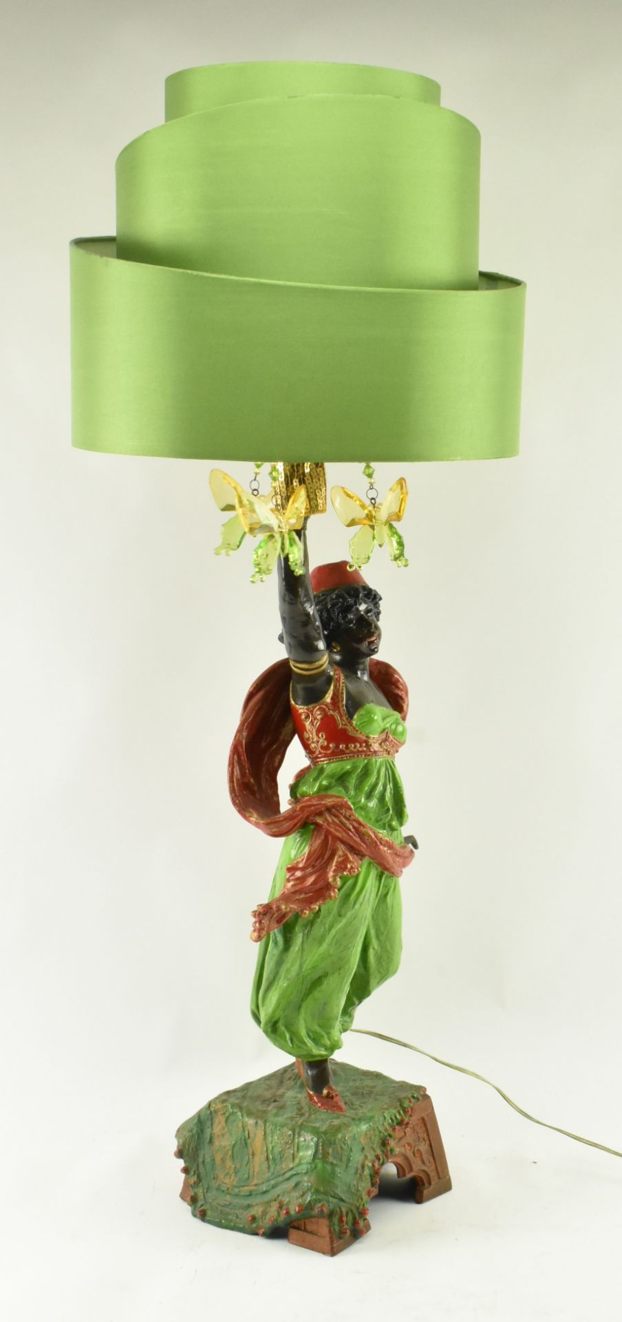 VINTAGE 20TH CENTURY BLACKAMOOR GYPSY TABLE LAMP - Bild 2 aus 8