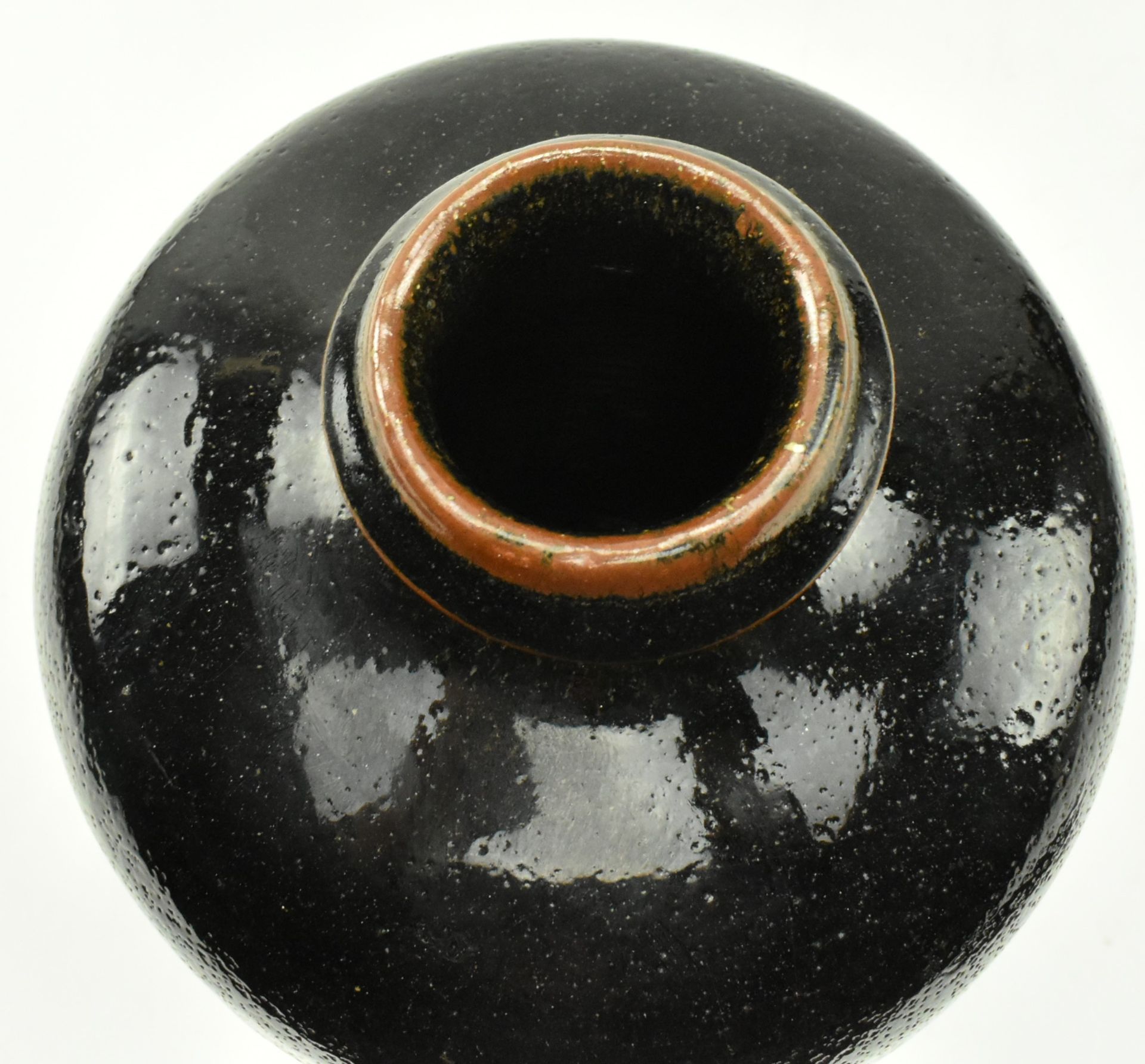 JIM MALONE (B. 1946) - STONEWARE BOTTLE VASE TENMOKU FINISH - Bild 2 aus 6