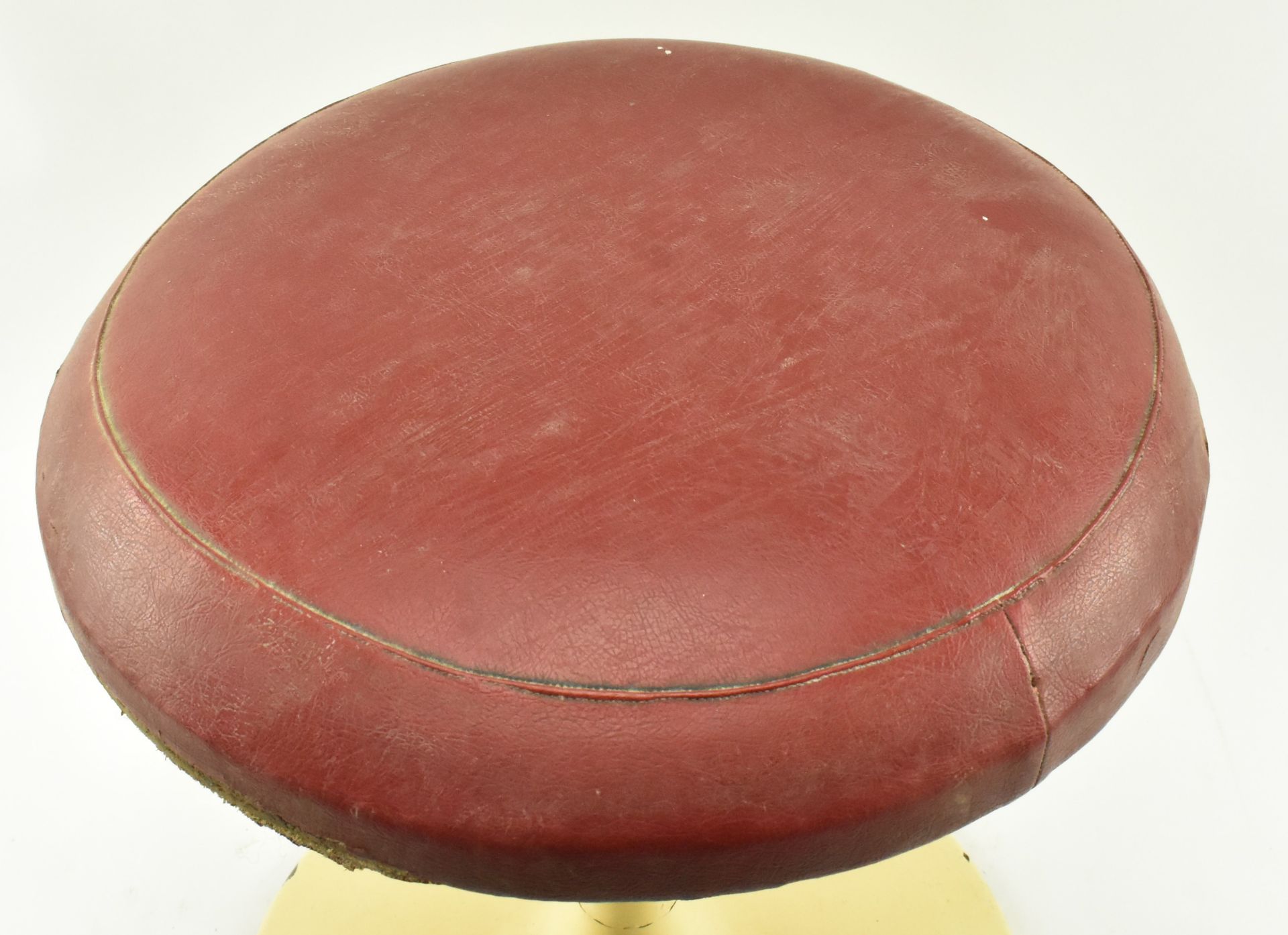 RETRO 20TH CENTURY LEATHER & METAL TULIP STYLE STOOL - Bild 2 aus 7