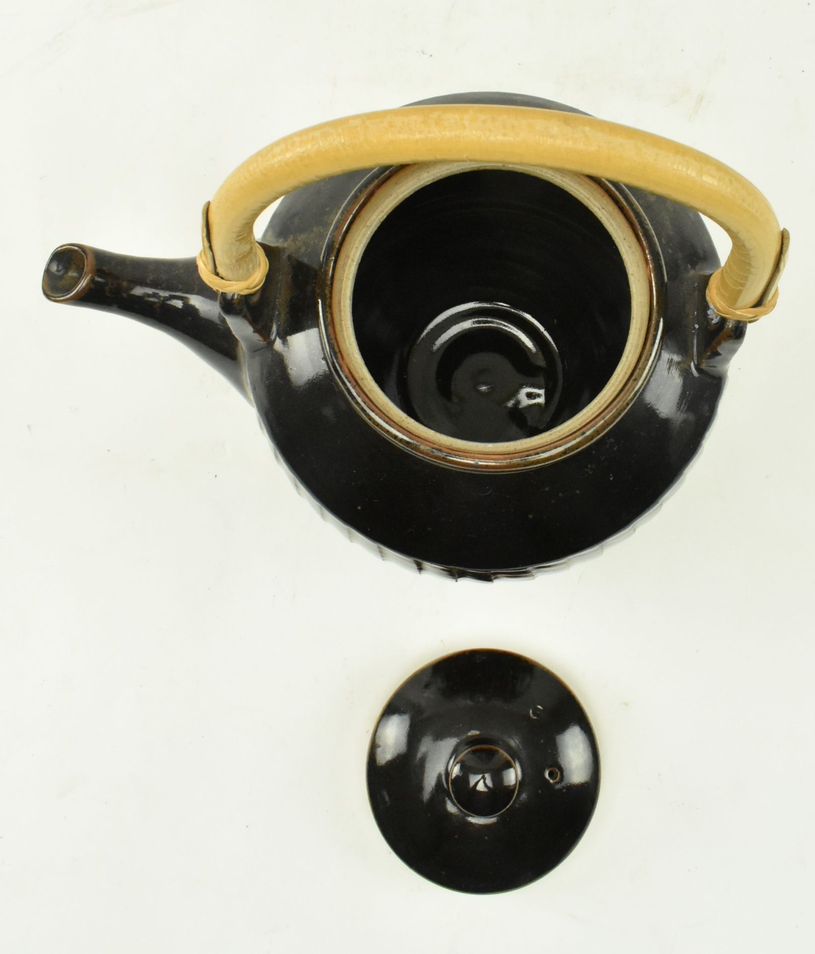 DAVID LEACH, LOWERDOWN POTTERY - STONEWARE CUT-SIDED TEAPOT - Image 3 of 7