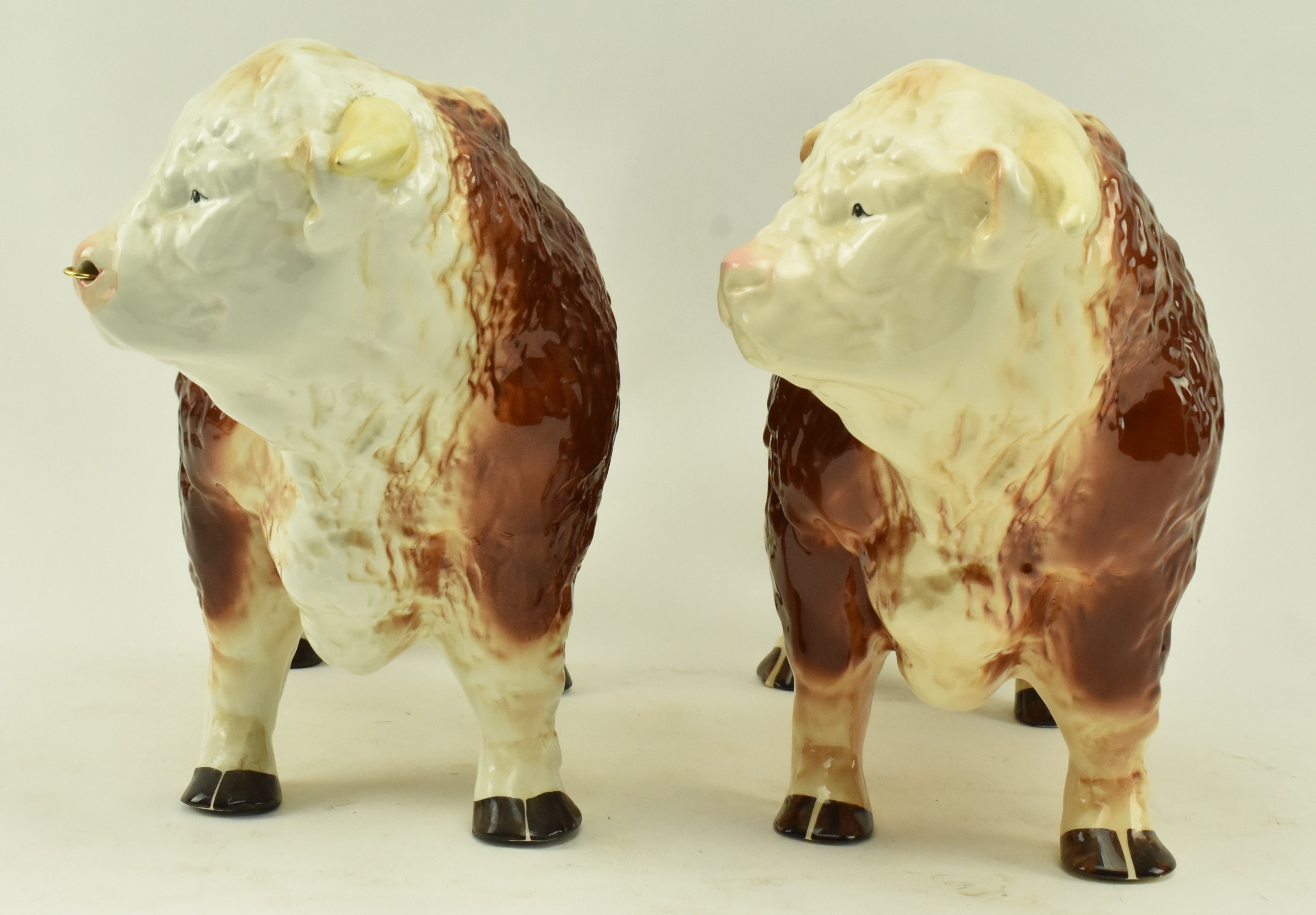 MELBA WARE - TWO VINTAGE CERAMIC BULL FIGURINES - Image 5 of 7