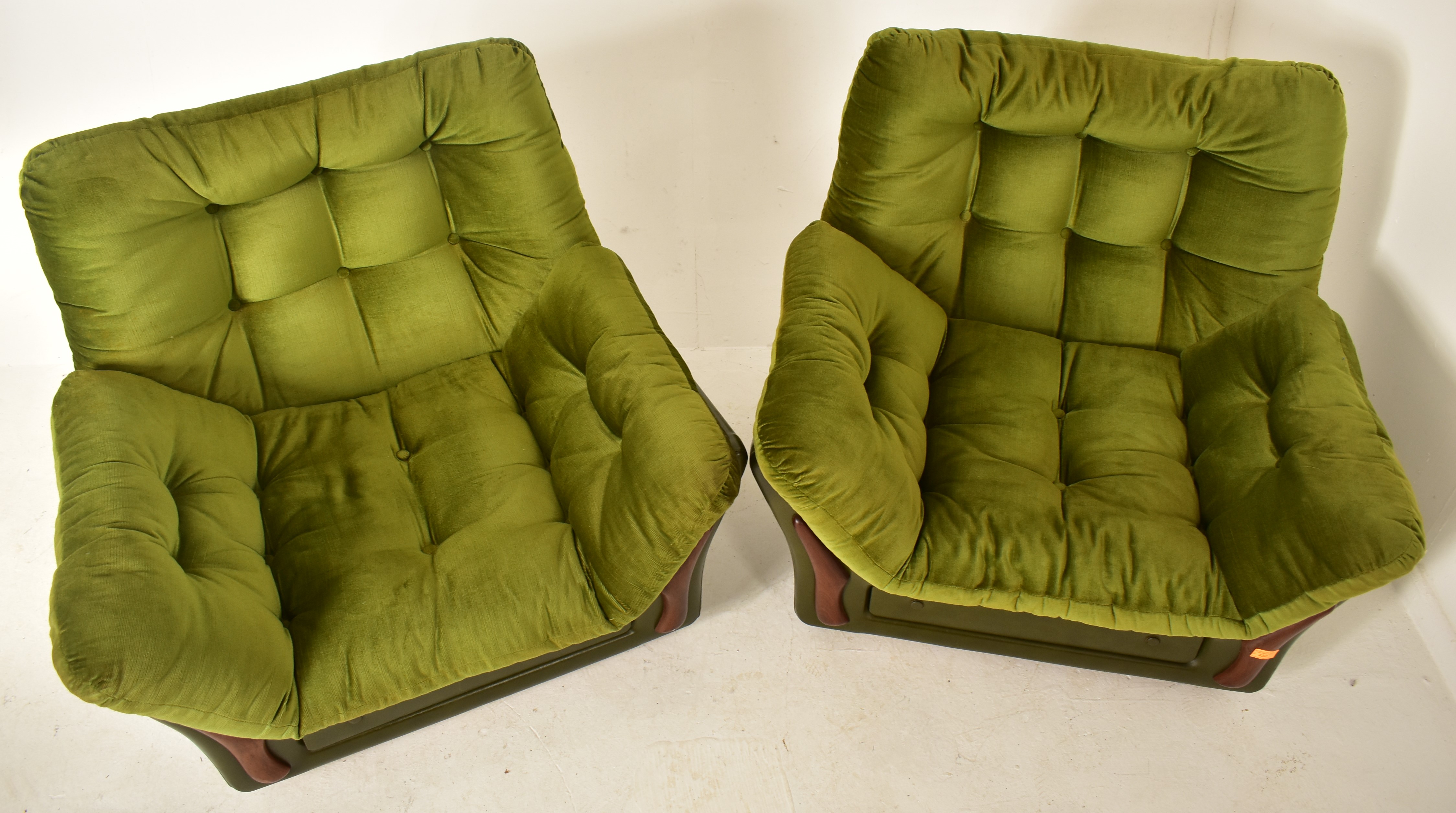 DYKES FURNITURE - PAIR OF MID CENTURY SCOTTISH ARMCHAIRS - Image 4 of 5