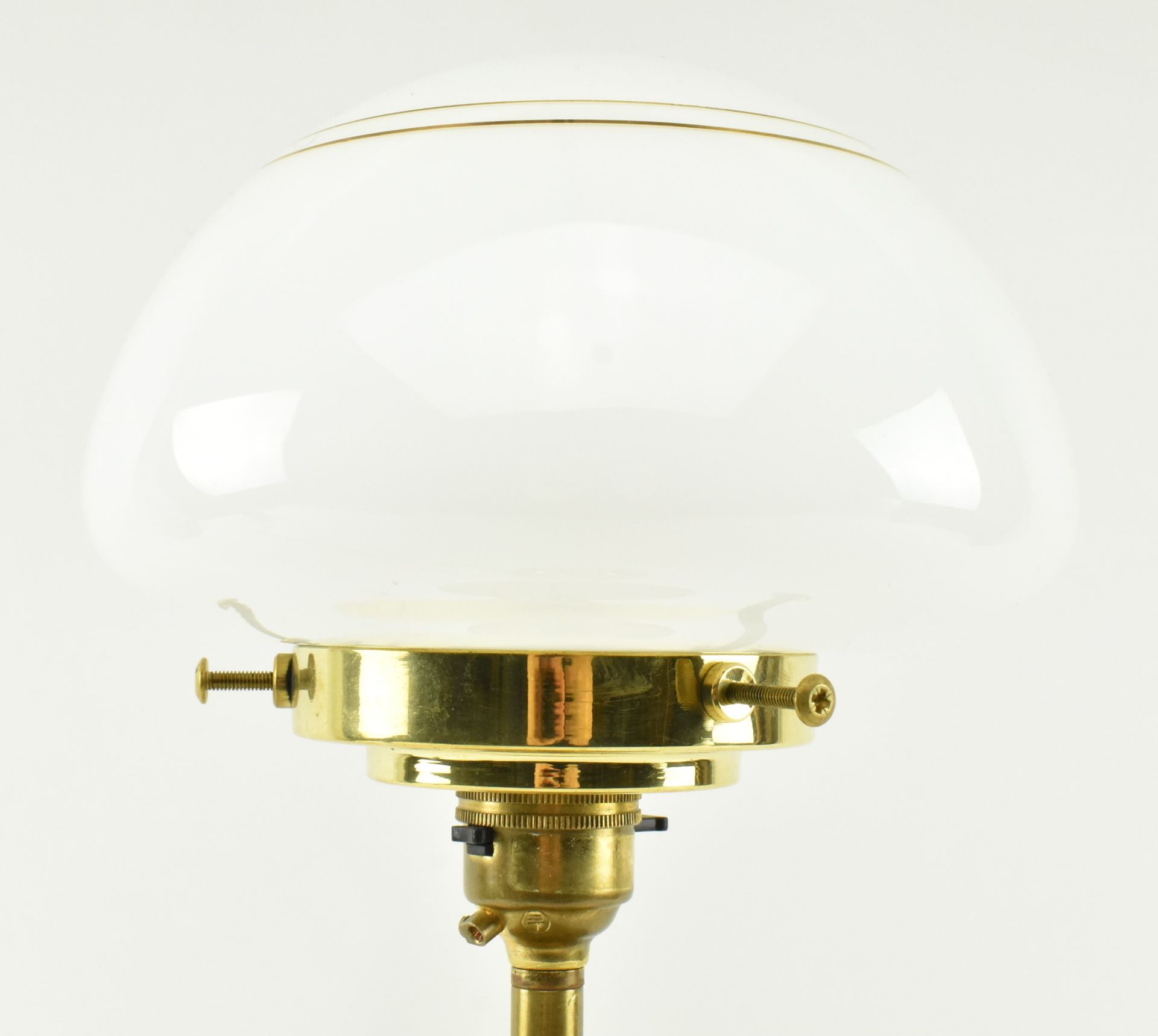 ART DECO INSPIRED OPALINE GLASS & GILT METAL DESK LAMP - Image 3 of 6