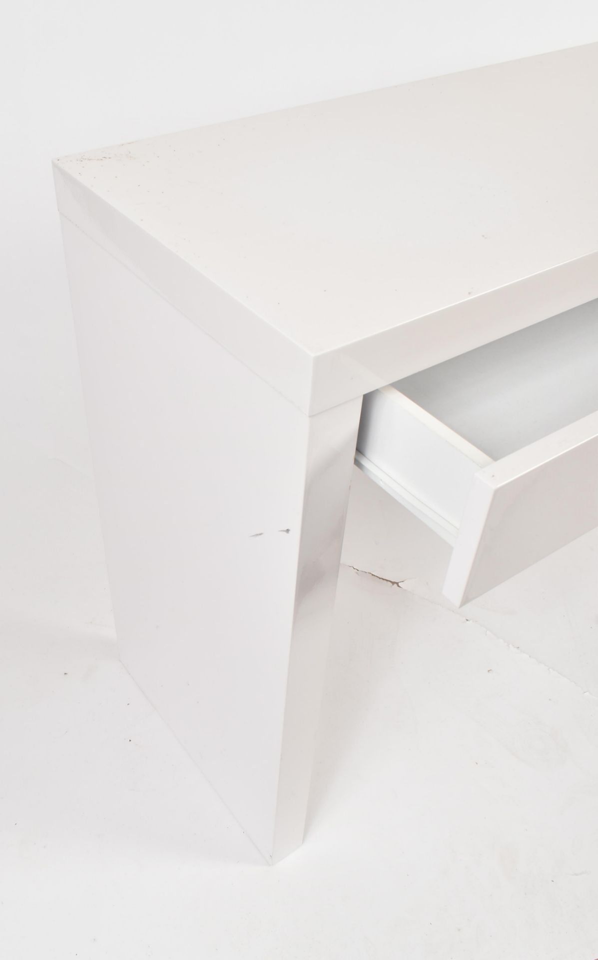 CONTEMPORARY WHITE GLOSS OFFICE DESK TABLE - Image 3 of 6