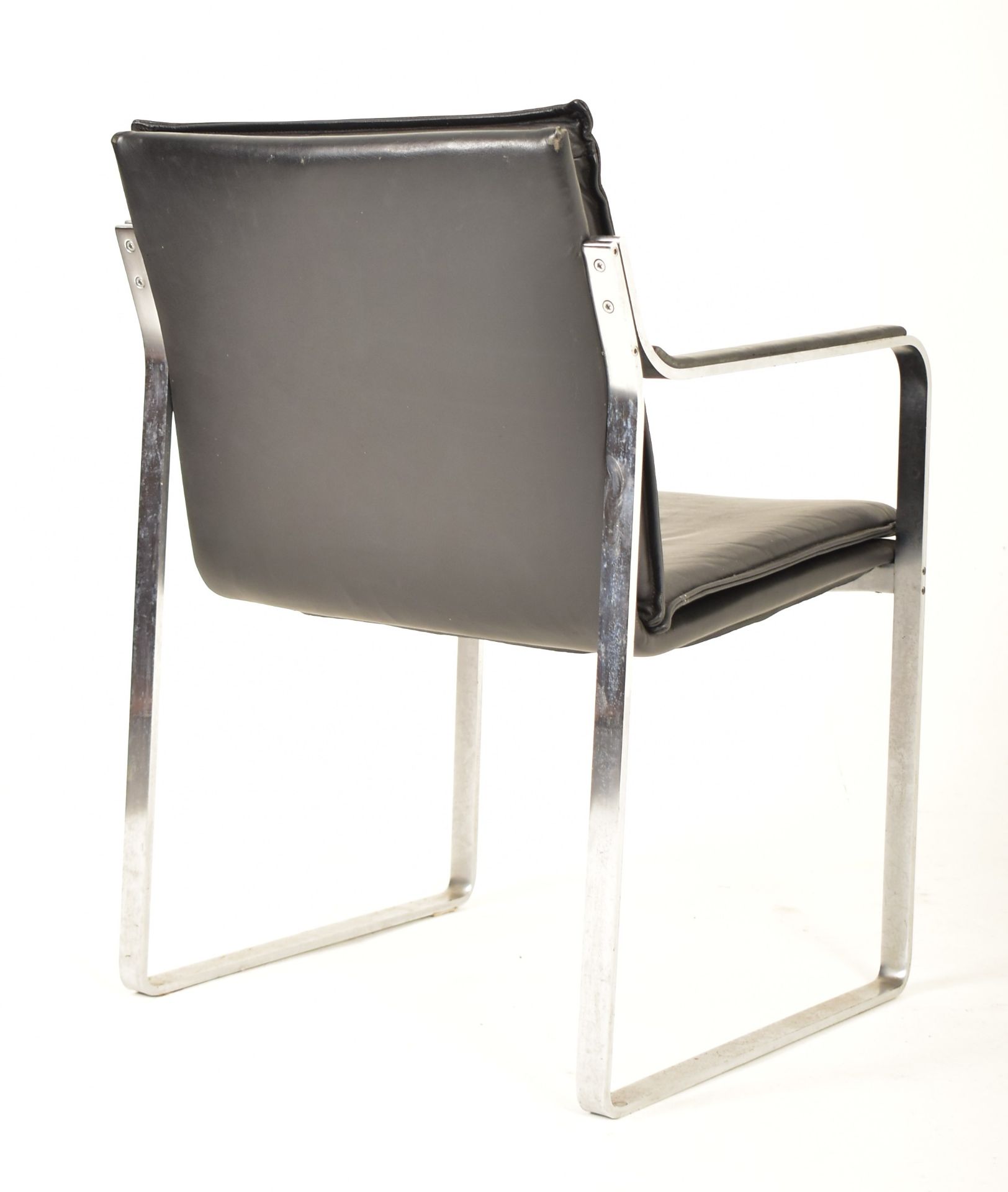 KNOLL - 20TH CENTURY POLISHED STEEL AND LEATHER ARMCHAIR - Image 5 of 5