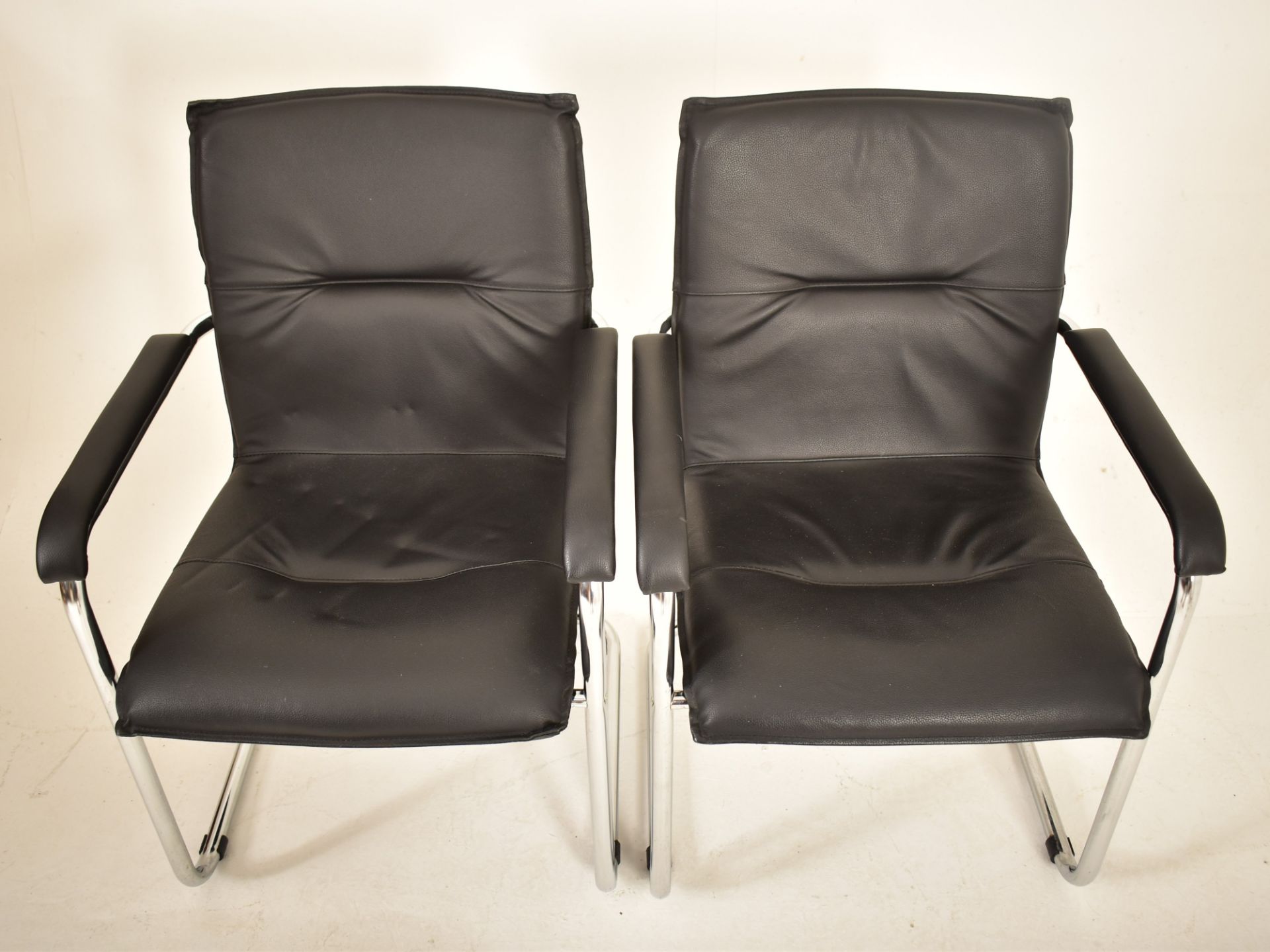 IN THE MANNER OF EAMES - PAIR OF 20TH CENTURY OFFICE DESK CHAIRS - Image 2 of 6