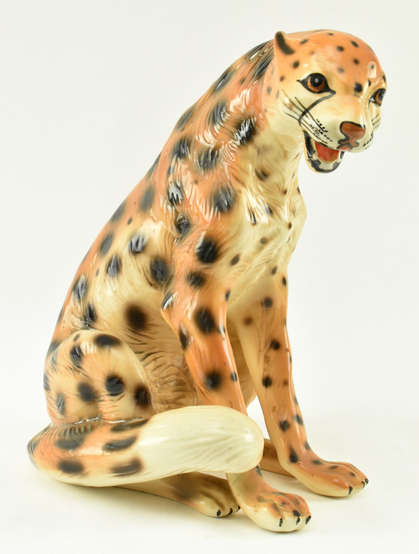 20TH CENTURY ITALIAN MAJOLICA CERAMIC LEOPARD FIGURE