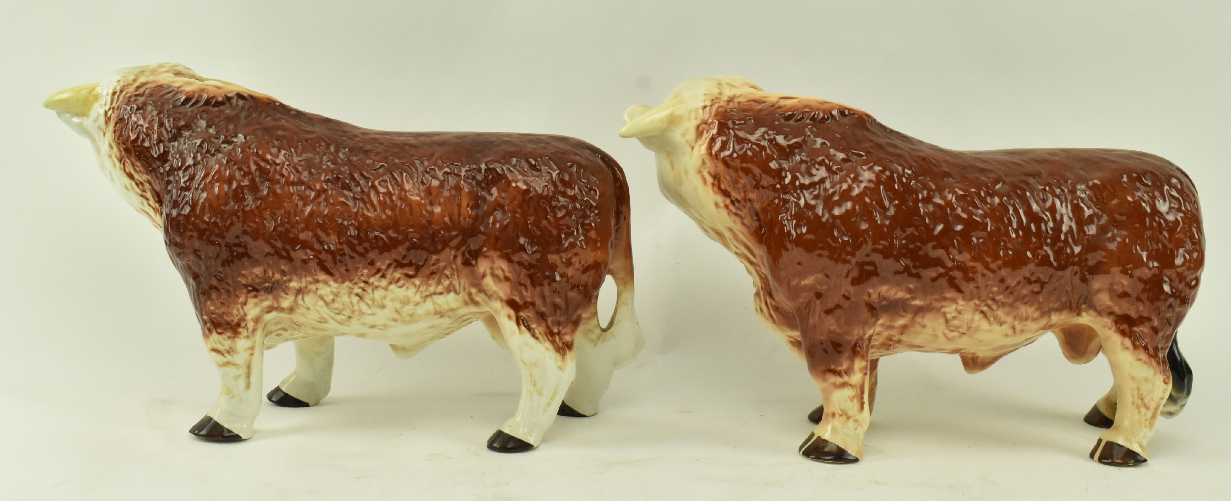 MELBA WARE - TWO VINTAGE CERAMIC BULL FIGURINES - Image 4 of 7