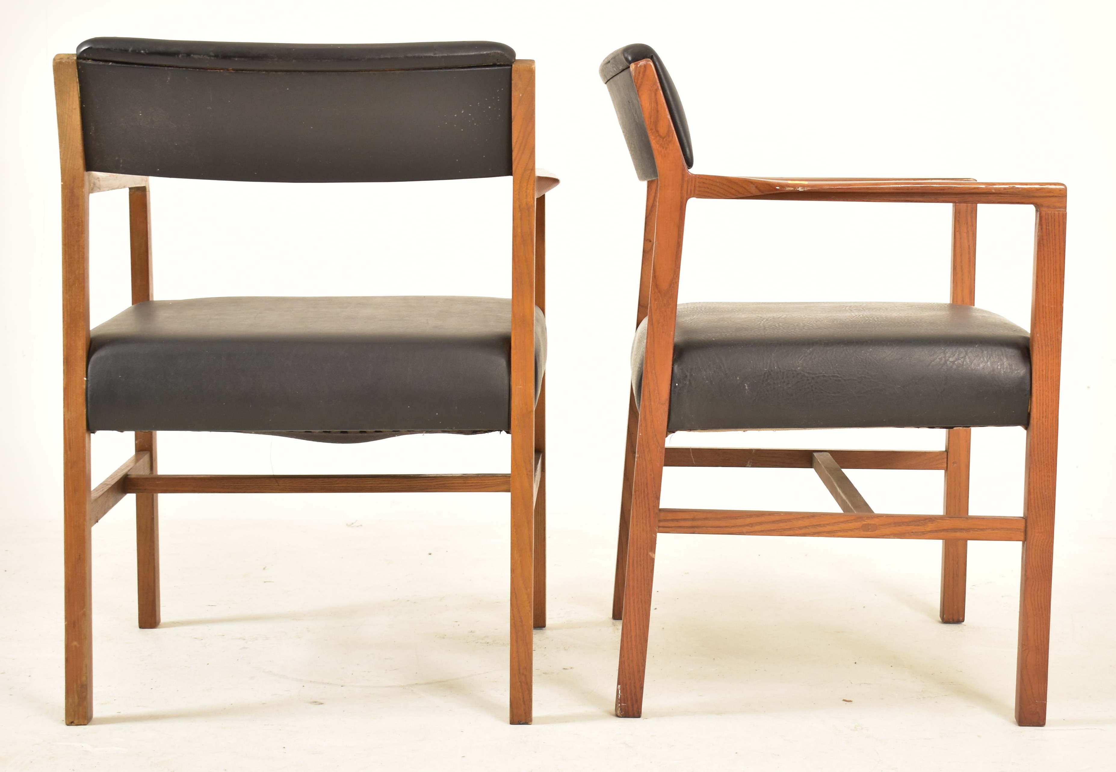 ALFRED COX - MATCHING SET OF SIX TEAK FRAMED DINING CHAIRS - Image 4 of 8