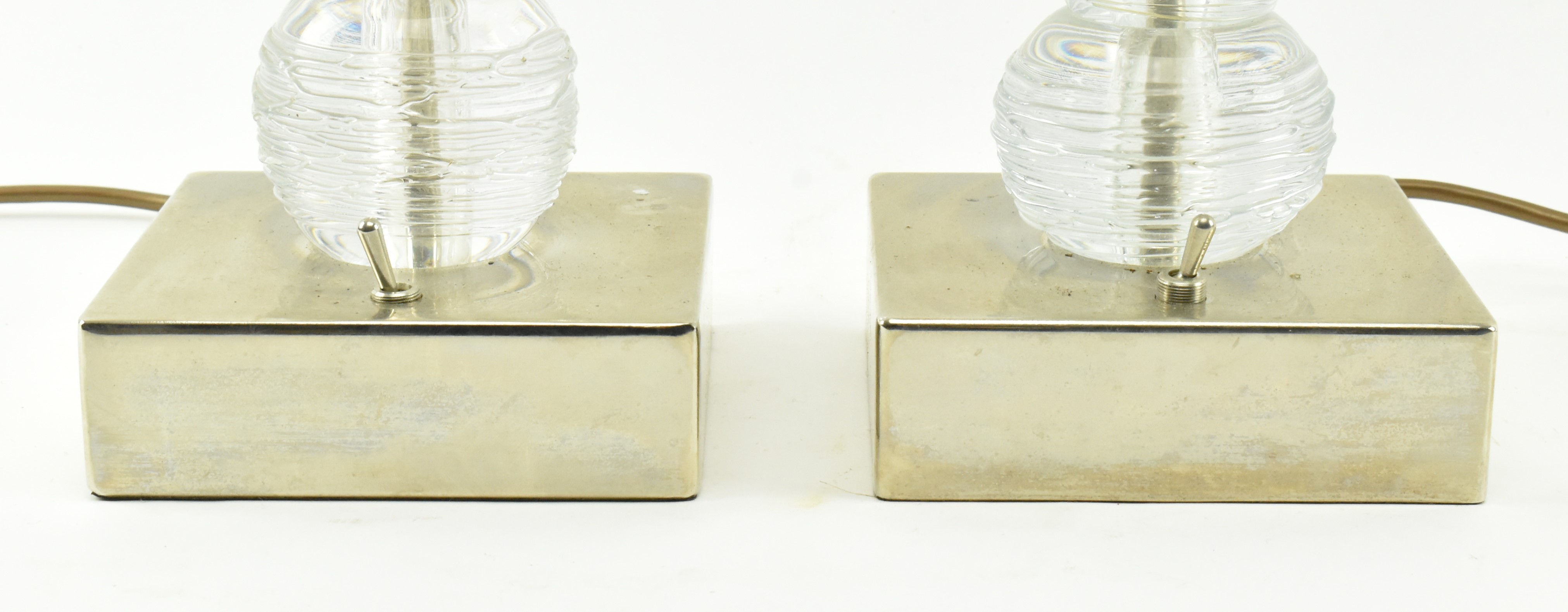 PORTA ROMANA - PAIR OF SPUN CLEAR GLASS DESK LAMPS - Image 4 of 6