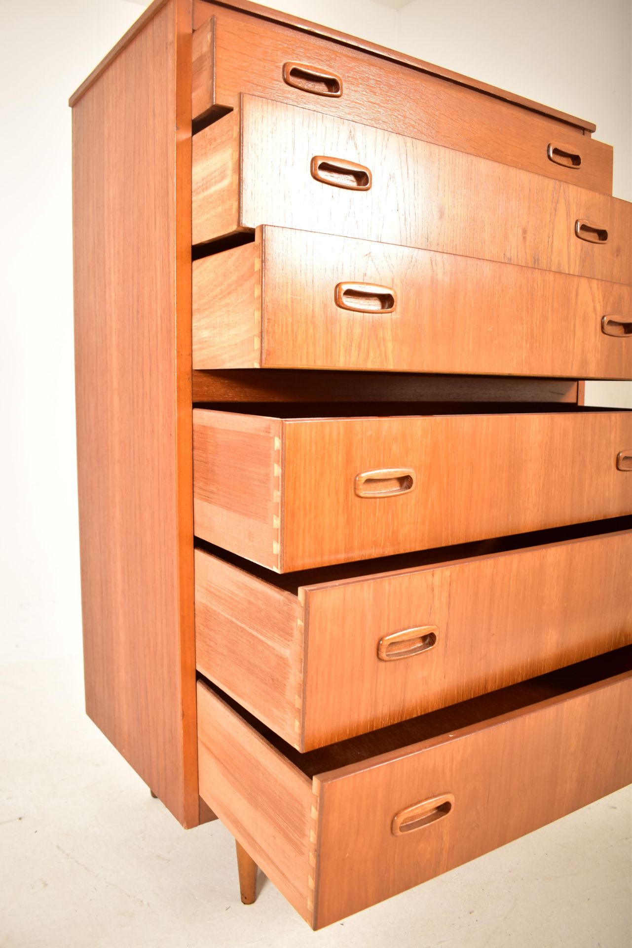 LEBUS FURNITURE - MID CENTURY TEAK UPRIGHT CHEST OF DRAWERS - Image 4 of 5