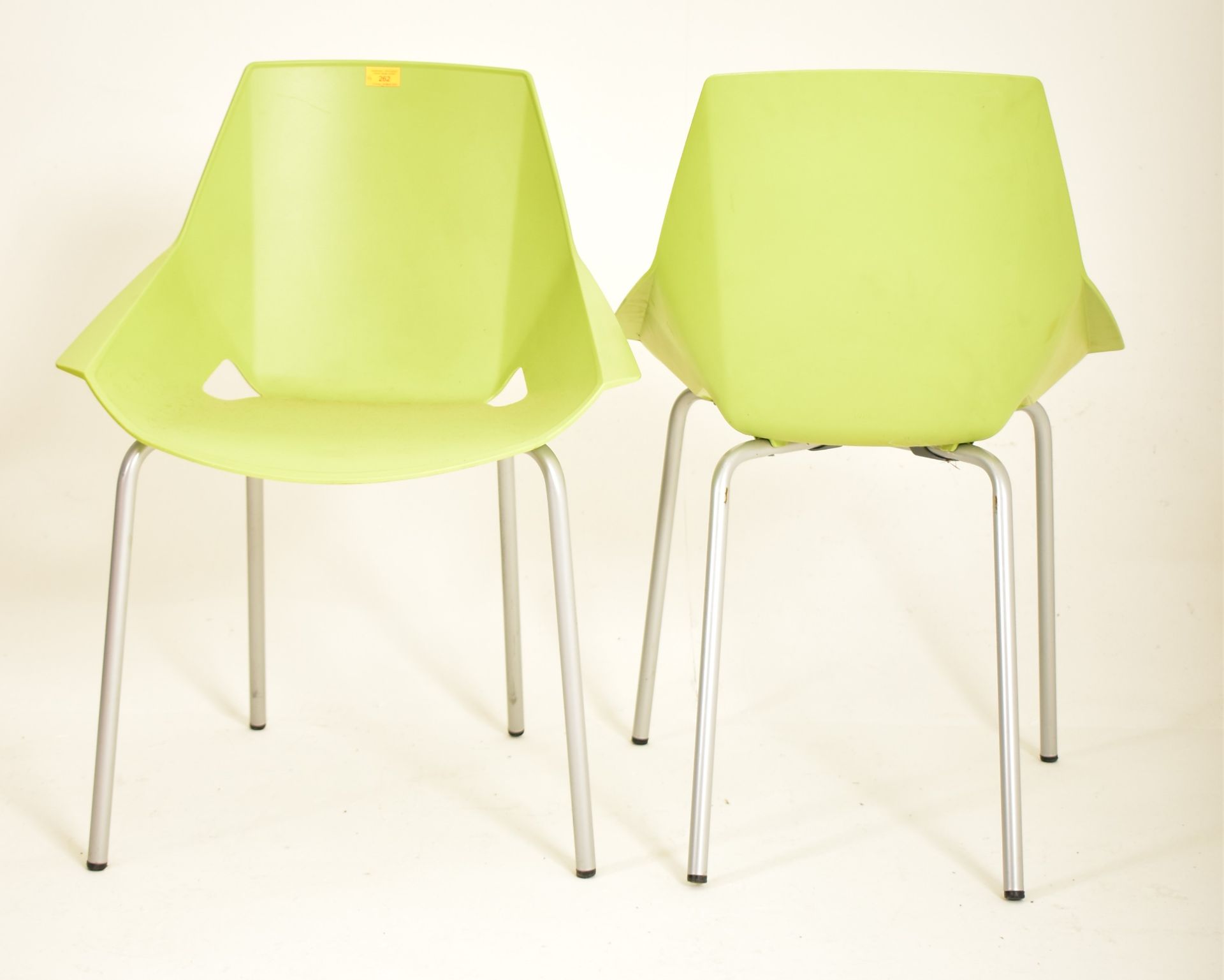 ACTIU - VIVA CHAIR - SET OF FOUR STACKING DINING CHAIRS - Image 4 of 4