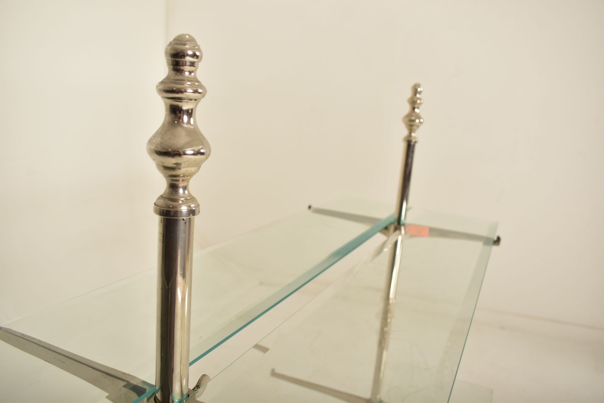 ART DECO CHROME AND GLASS SHOP DISPLAY STAND - Image 4 of 7