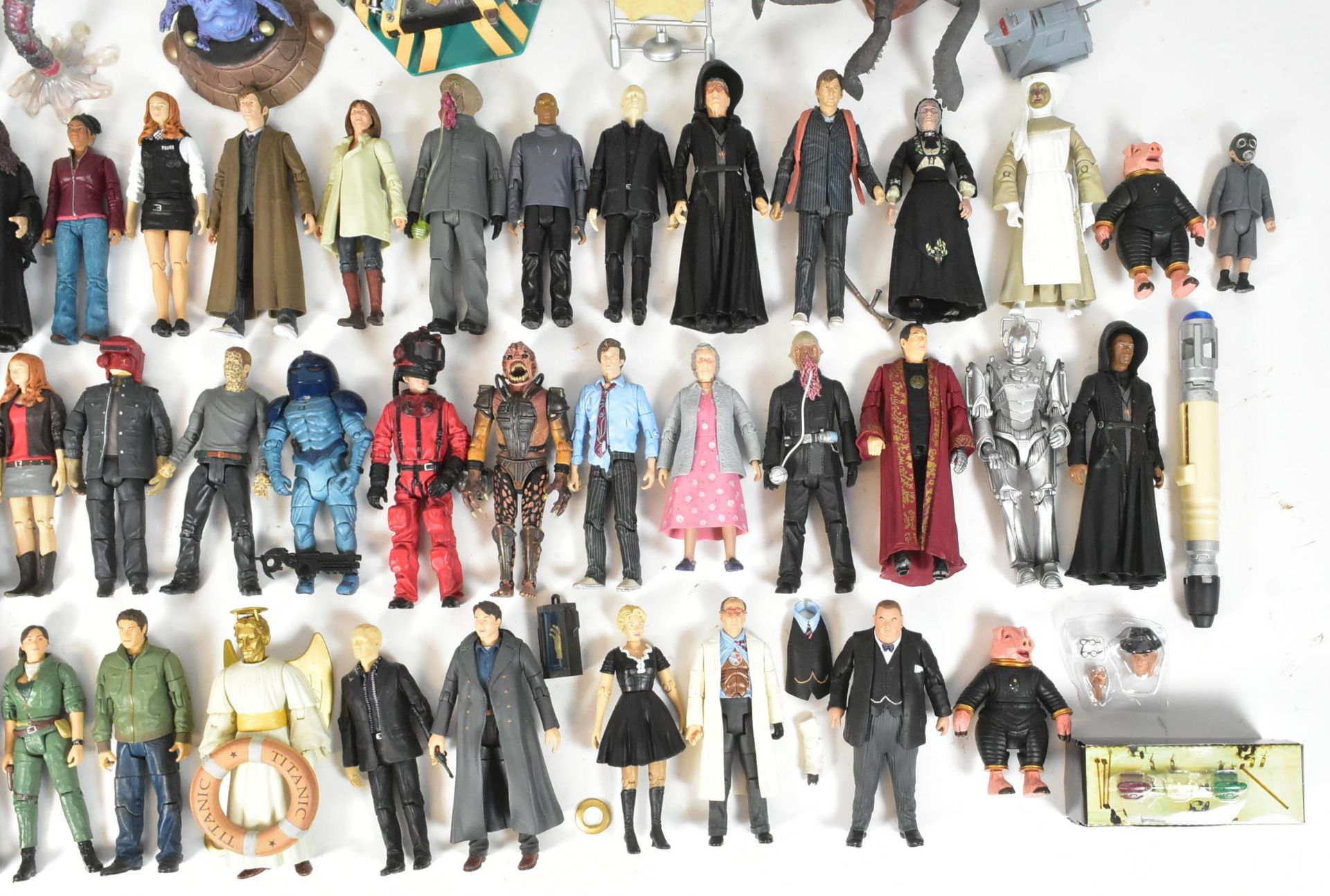 DOCTOR WHO - CHARACTER OPTIONS - LARGE COLLECTION ACTION FIGURES - Image 10 of 10