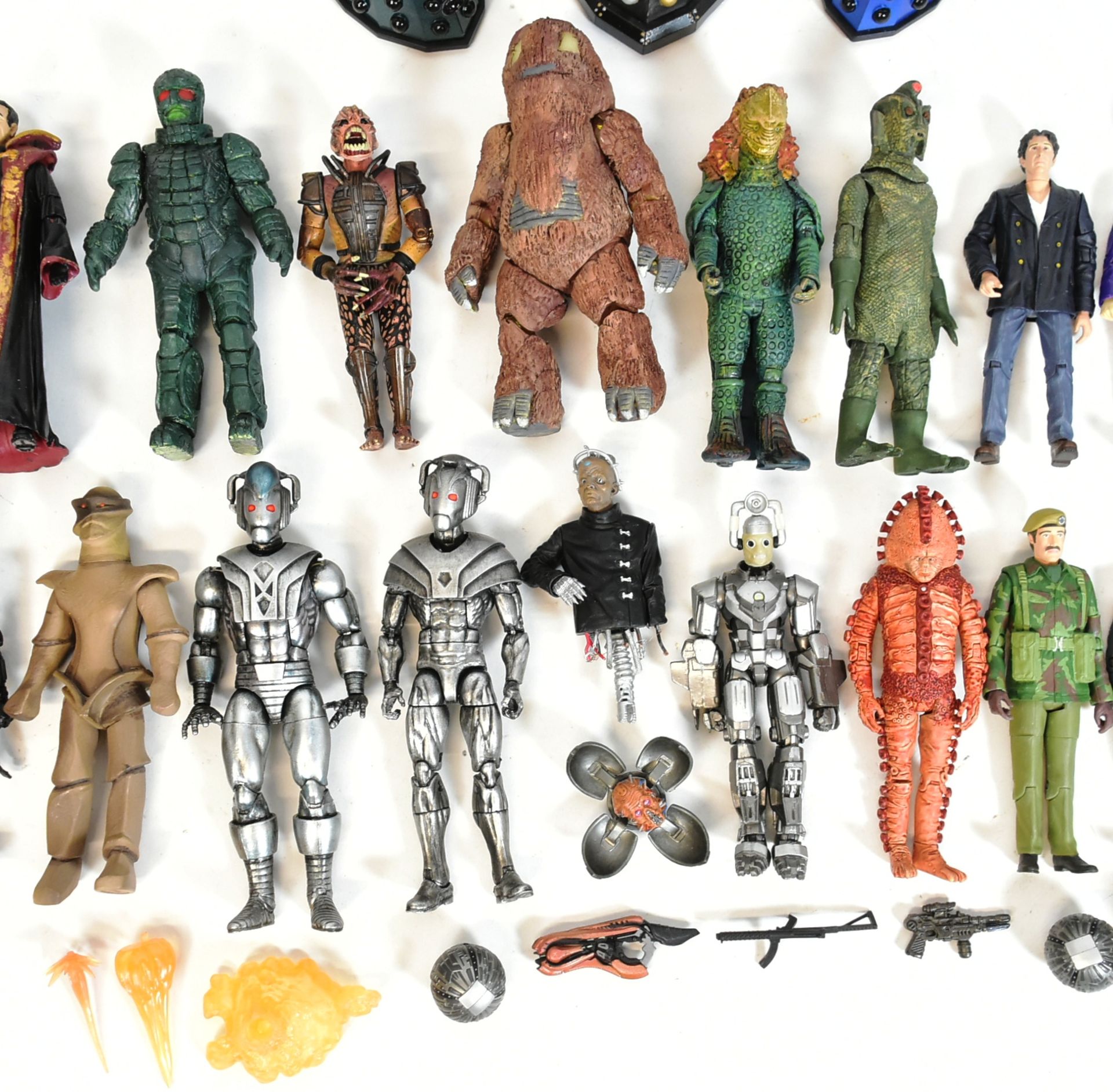 DOCTOR WHO - ACTION FIGURES - 'NEW WHO' & CLASSIC WHO - Image 4 of 5