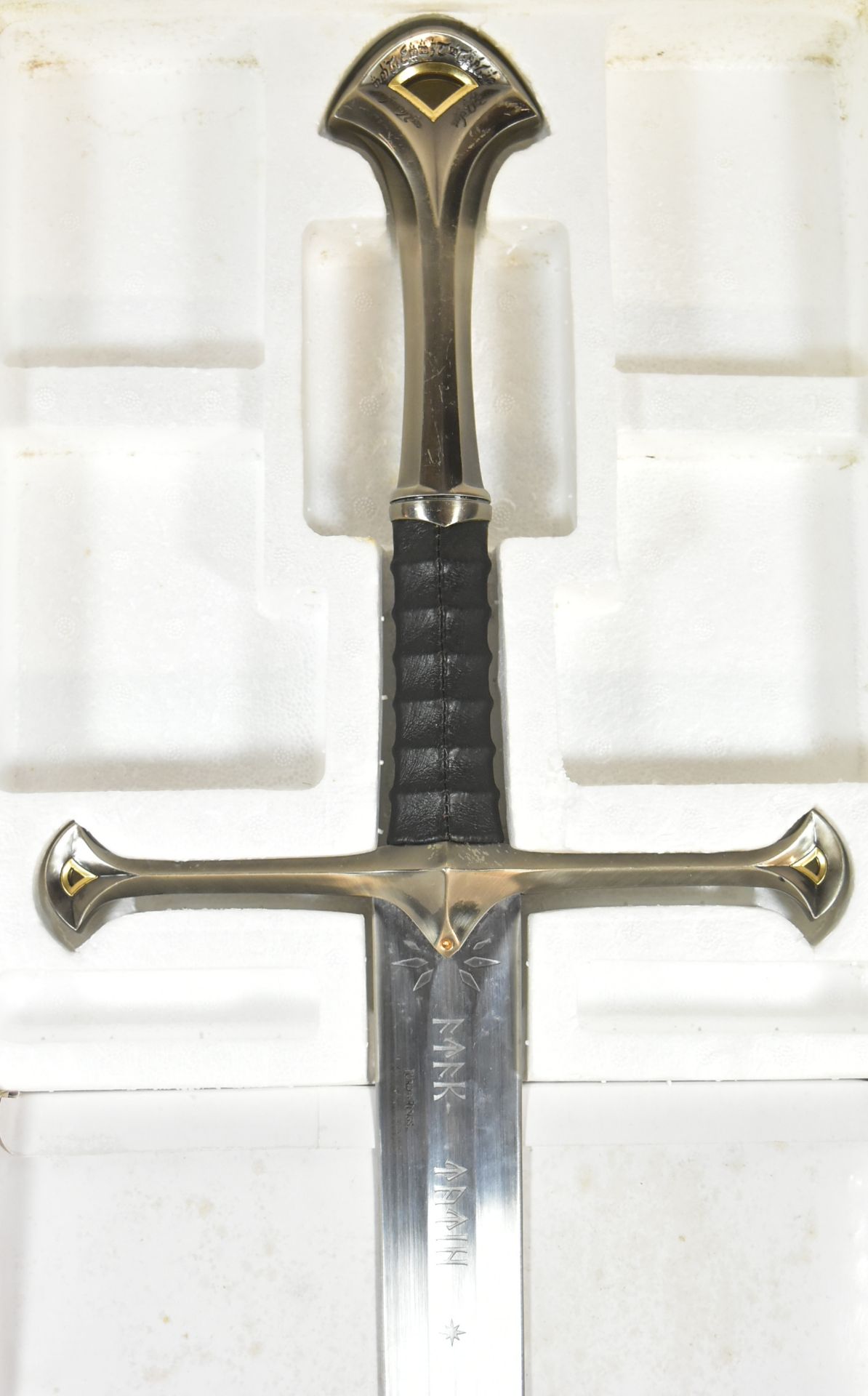 LORD OF THE RINGS - ANDURIL THE SWORD OF KING ELESSAR - Bild 3 aus 8