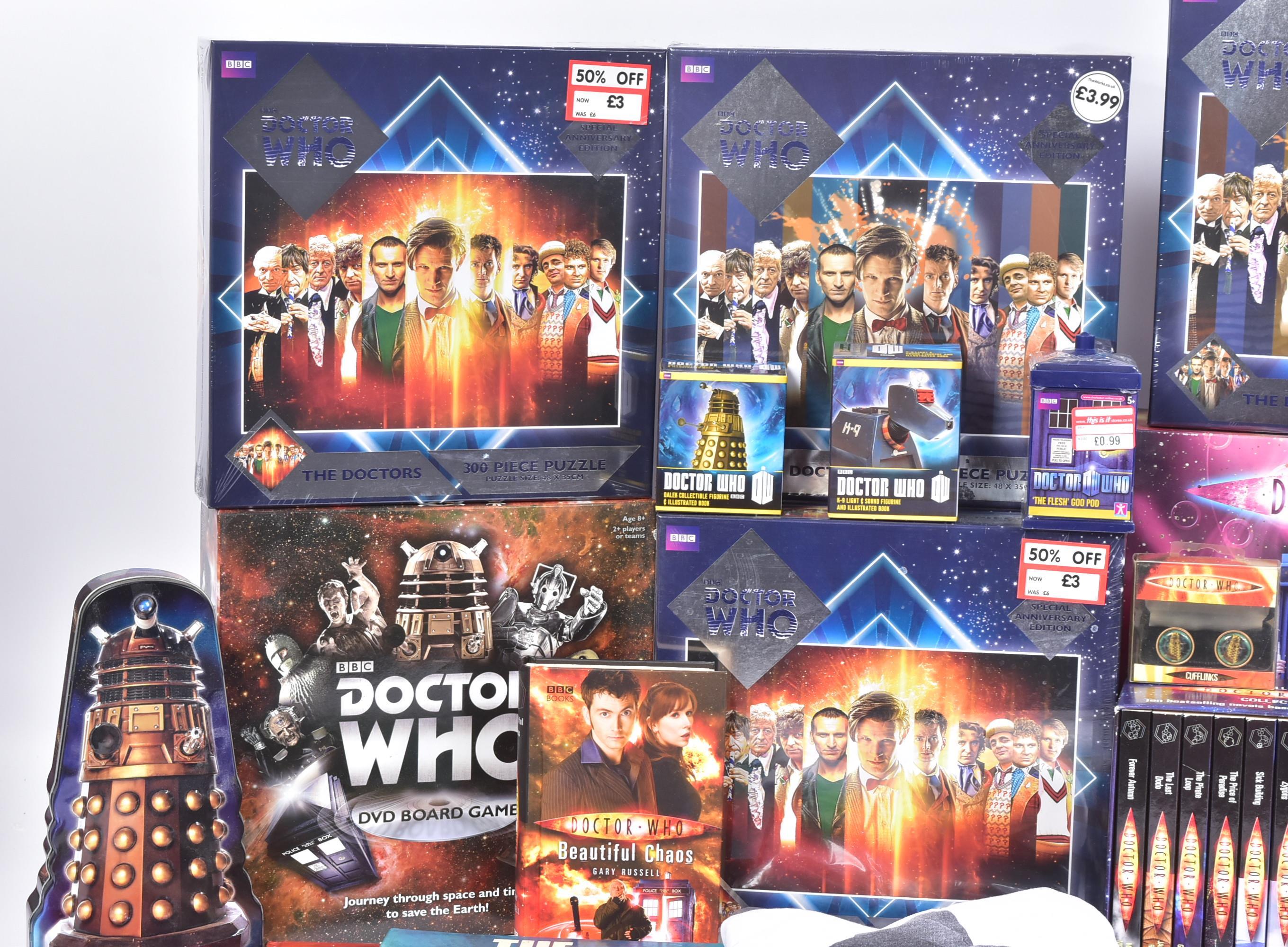 DOCTOR WHO - COLLECTION OF ASSORTED MEMORABILIA - Image 2 of 5