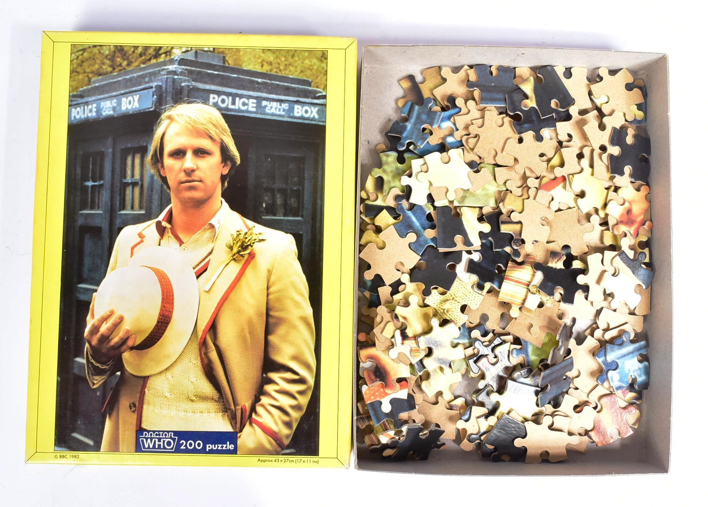 DOCTOR WHO - COLLECTION OF VINTAGE JIGSAW PUZZLES - Image 4 of 6