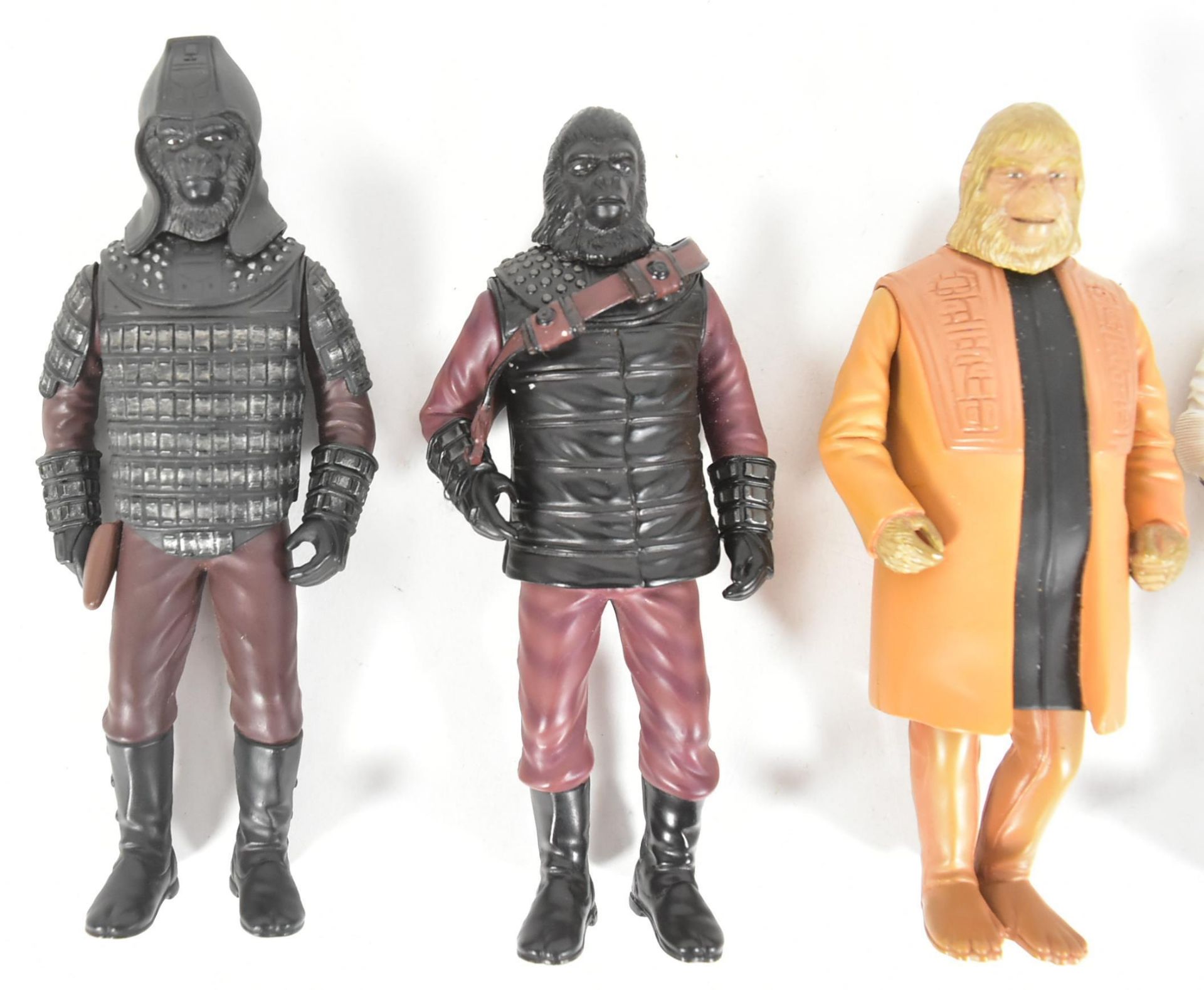 PLANET OF THE APES - MEDICOM - COLLECTION OF ACTION FIGURES - Image 2 of 4