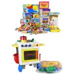 VINTAGE CHILDRENS PLAY KITCHEN & REPLICA FOOD PACKAGES