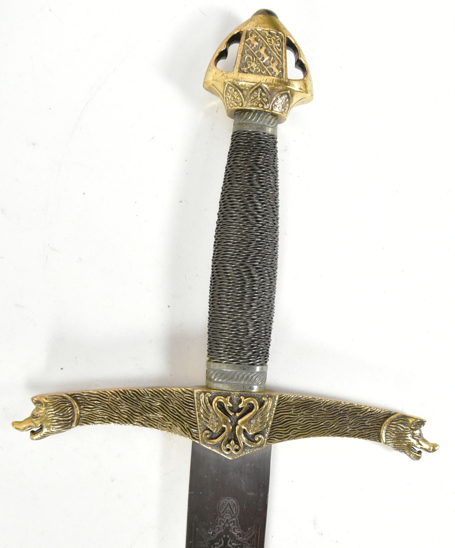KNIGHTS OF THE ROUND TABLE - SIR LANCELOT REPLICA SWORD - Image 3 of 5