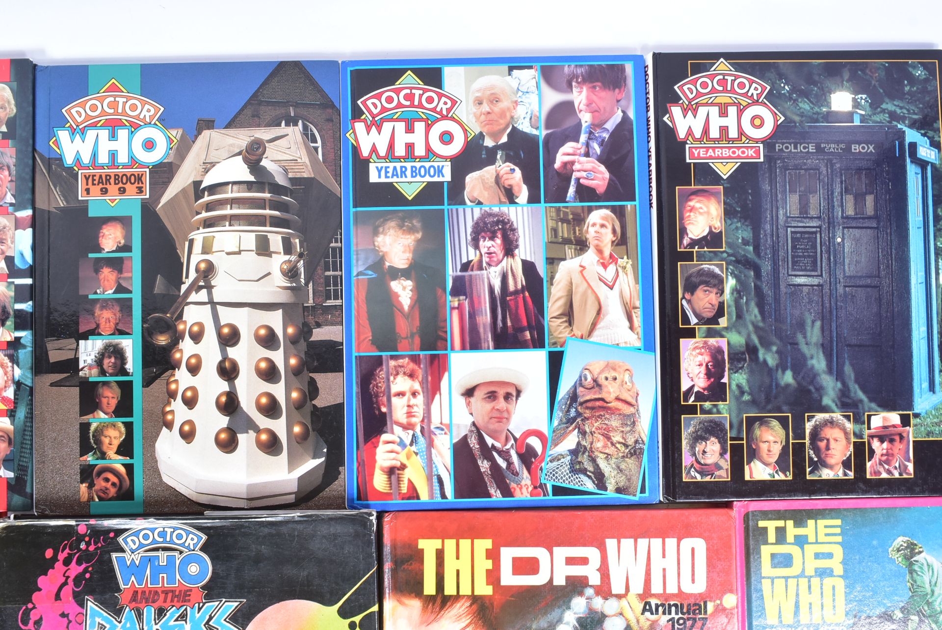 DOCTOR WHO - COLLECTION OF VINTAGE ANNUALS - Bild 5 aus 5