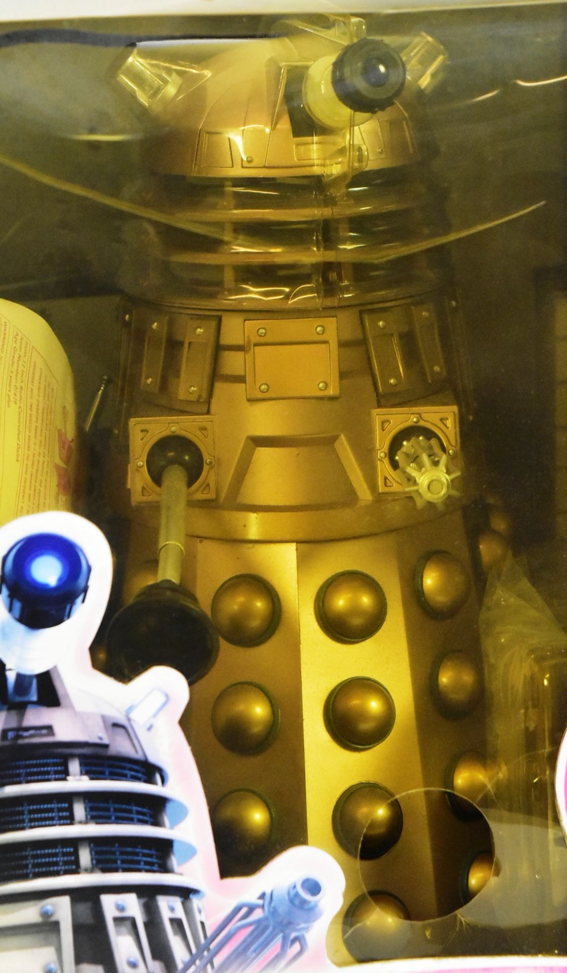 DOCTOR WHO - CHARACTER - LARGE SCALE RADIO CONTROLLED DALEK - Image 2 of 3