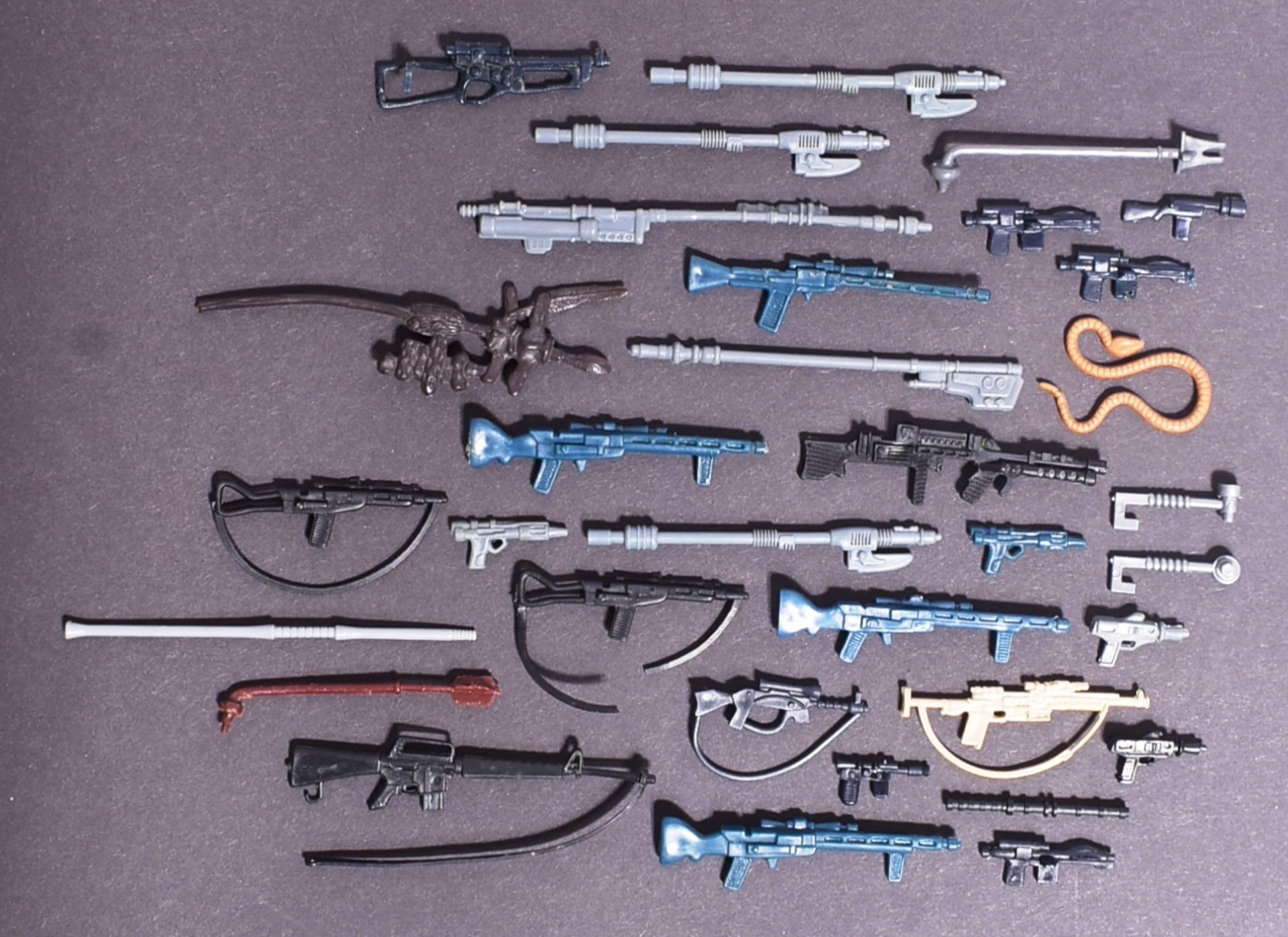 STAR WARS - LARGE COLLECTION OF ORIGINAL WEAPONS / ACCESSORIES