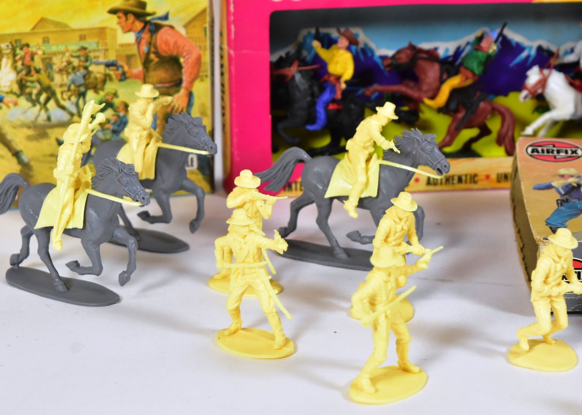 AIRFIX - WILD WEST - COLLECTION OF PLASTIC FIGURES - Image 5 of 5