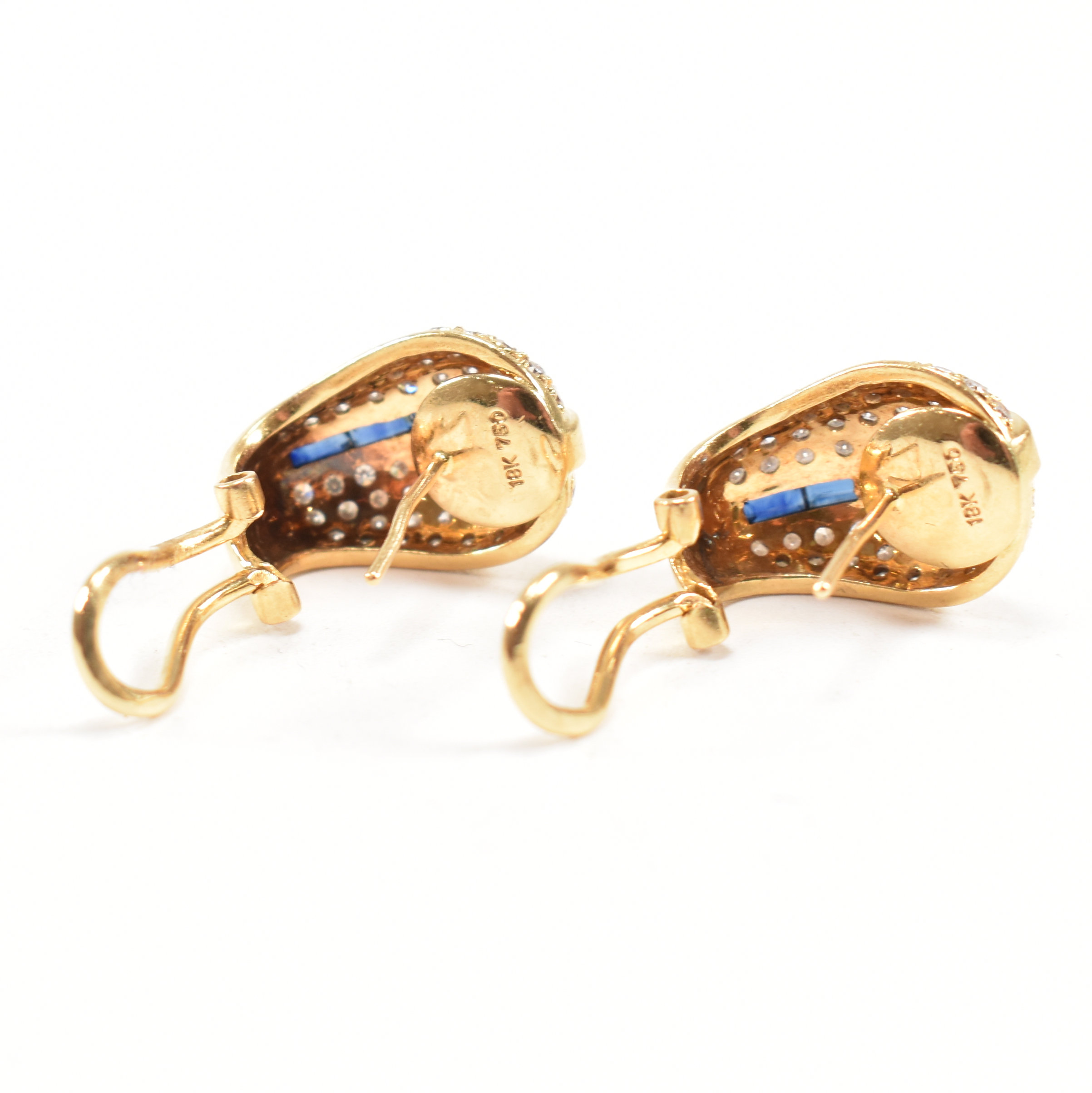 PAIR OF 18CT GOLD ART DECO STYLE SAPPHIRE & DIAMOND EARRINGS - Image 4 of 8