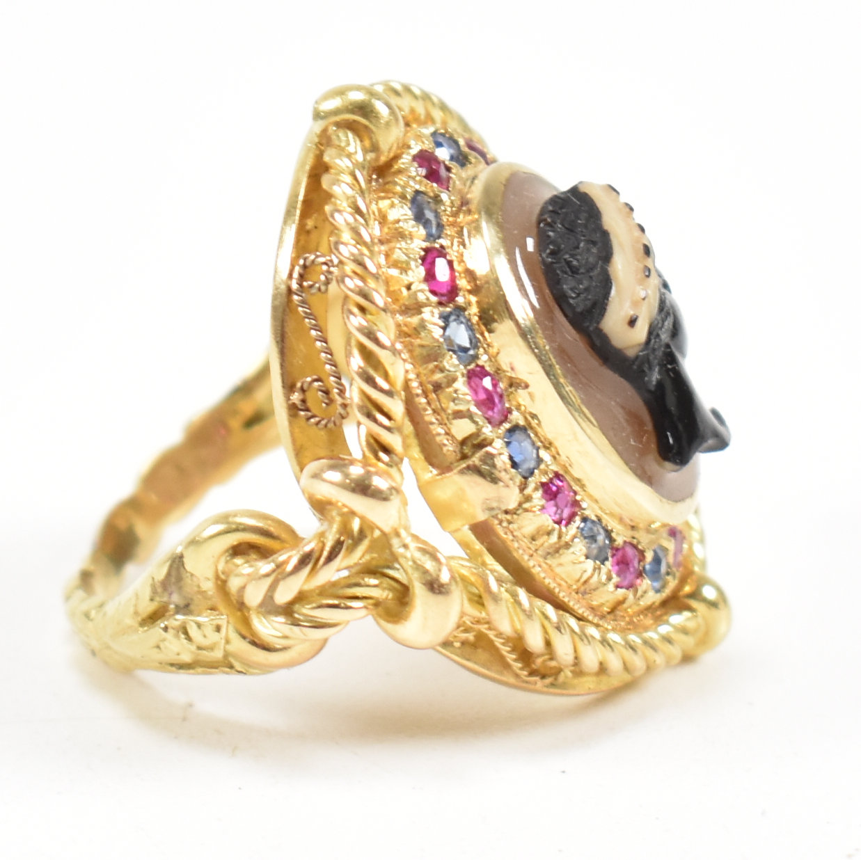 18CT GOLD BLACKAMOOR AGATE CAMEO RUBY & SAPPHIRE RING - Image 8 of 8