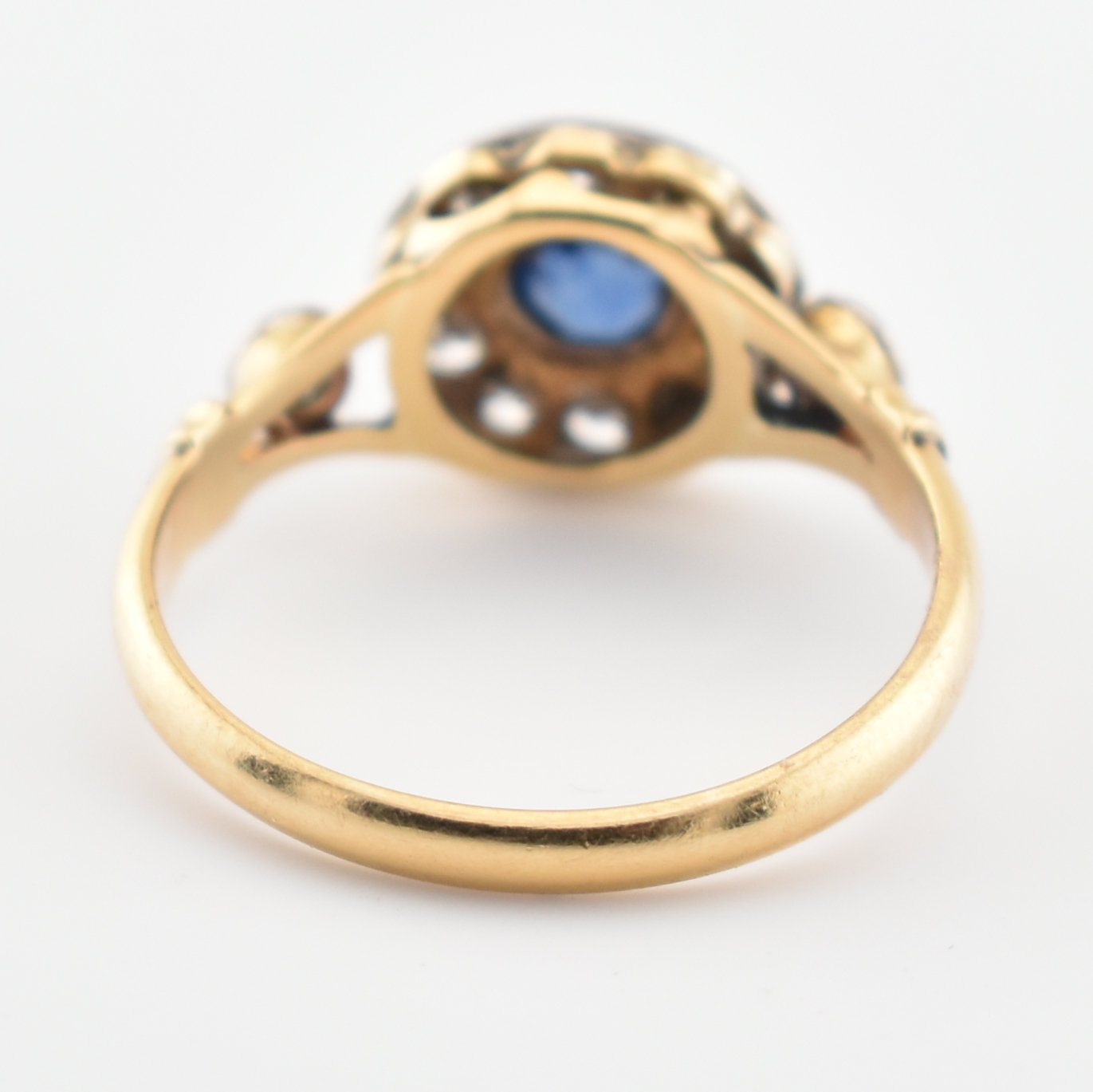 HALLMARKED 18CT GOLD SAPPHIRE & DIAMOND CLUSTER RING - Image 5 of 5