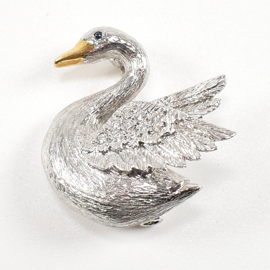 HALLMARKED 18CT GOLD & DIAMOND NOVELTY SWAN BROOCH - Image 2 of 8