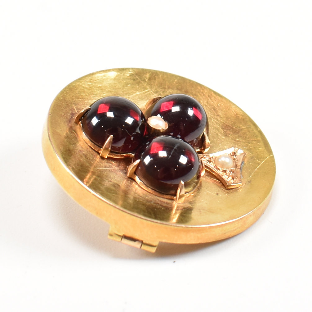 FRENCH 18CT GOLD GARNET & PEARL CLUB BROOCH PIN - Image 4 of 7