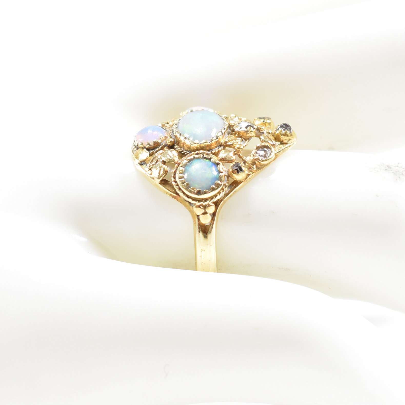 ART NOUVEAU 18CT GOLD OPAL & DIAMOND PANEL RING - Image 9 of 9