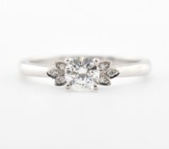 HALLMARKED 950 PLATINUM & DIAMOND SOLITAIRE RING