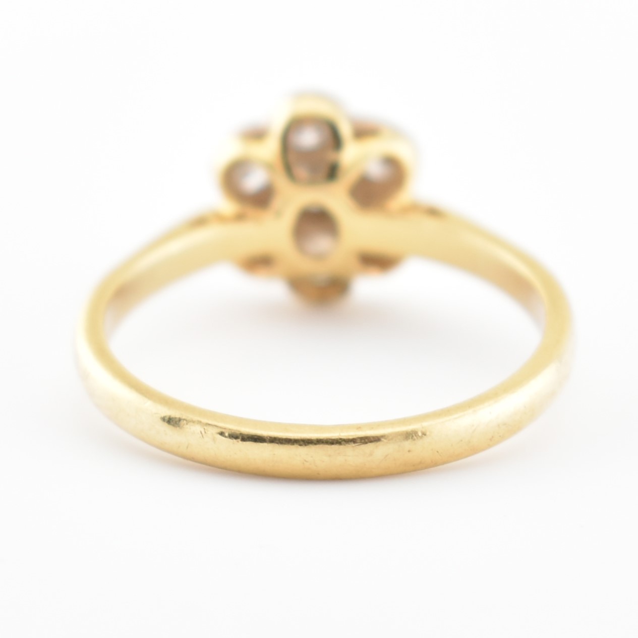 HALLMARKED 18CT GOLD & DIAMOND CLUSTER RING - Image 6 of 6