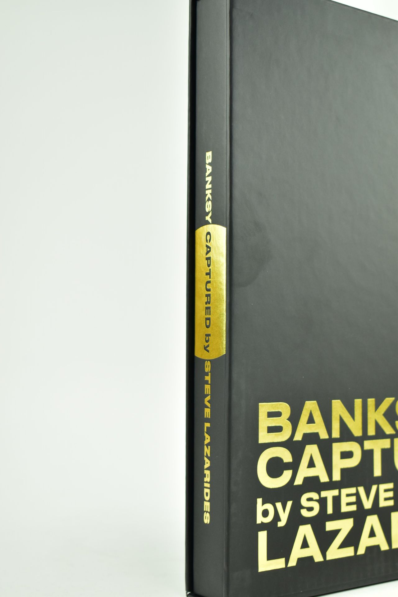 STEVE LAZARIDES BANKSY - CAPTURED IN BLACK/ART BOOK - Bild 3 aus 5