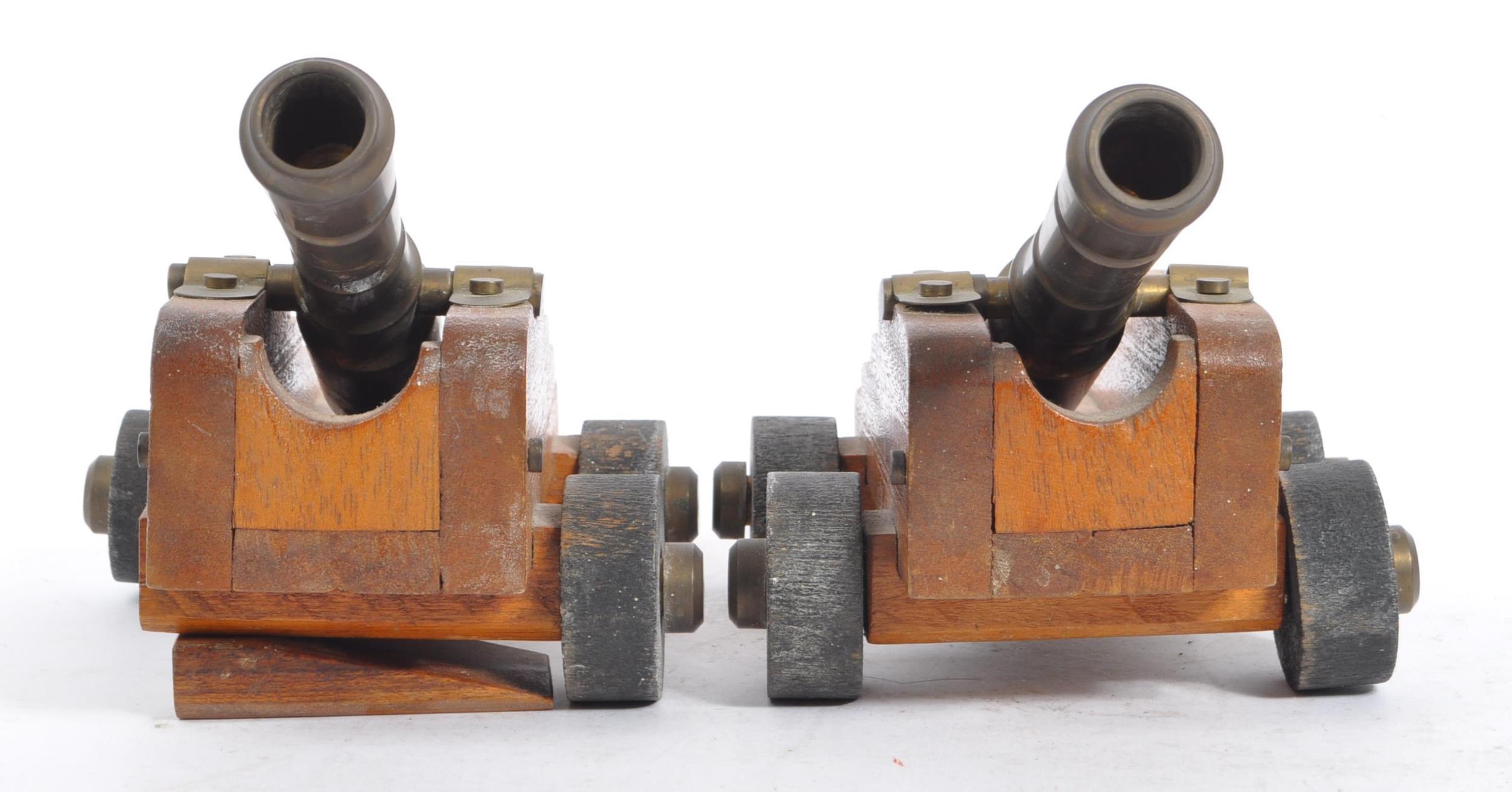 PAIR OF EARLY 20TH CENTURY WOODEN & BRASS DESK CANNONS - Image 2 of 5