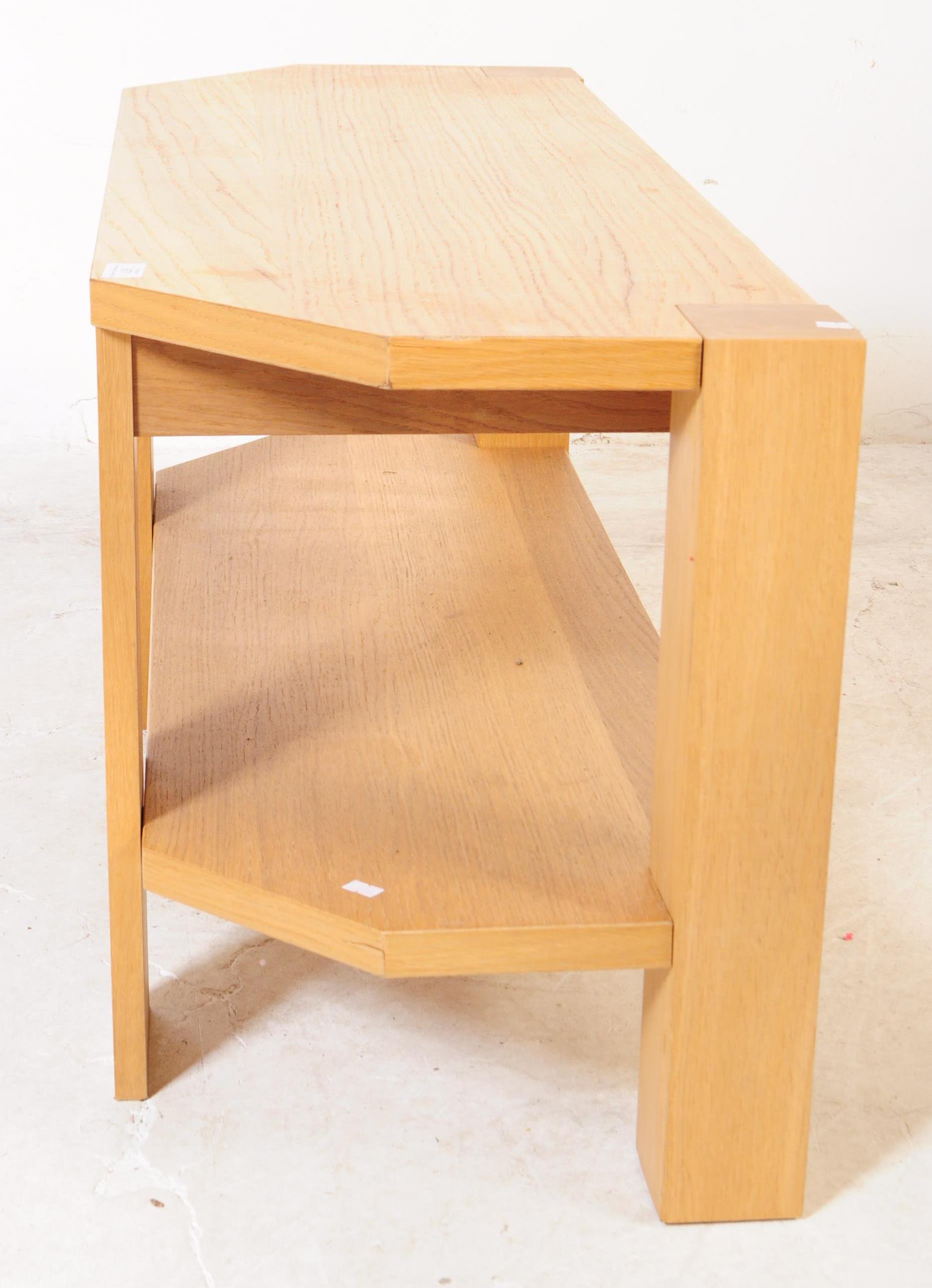 CONTEMPORARY DESIGNER OAK LOW TV STAND COFFEE TABLE - Image 5 of 5