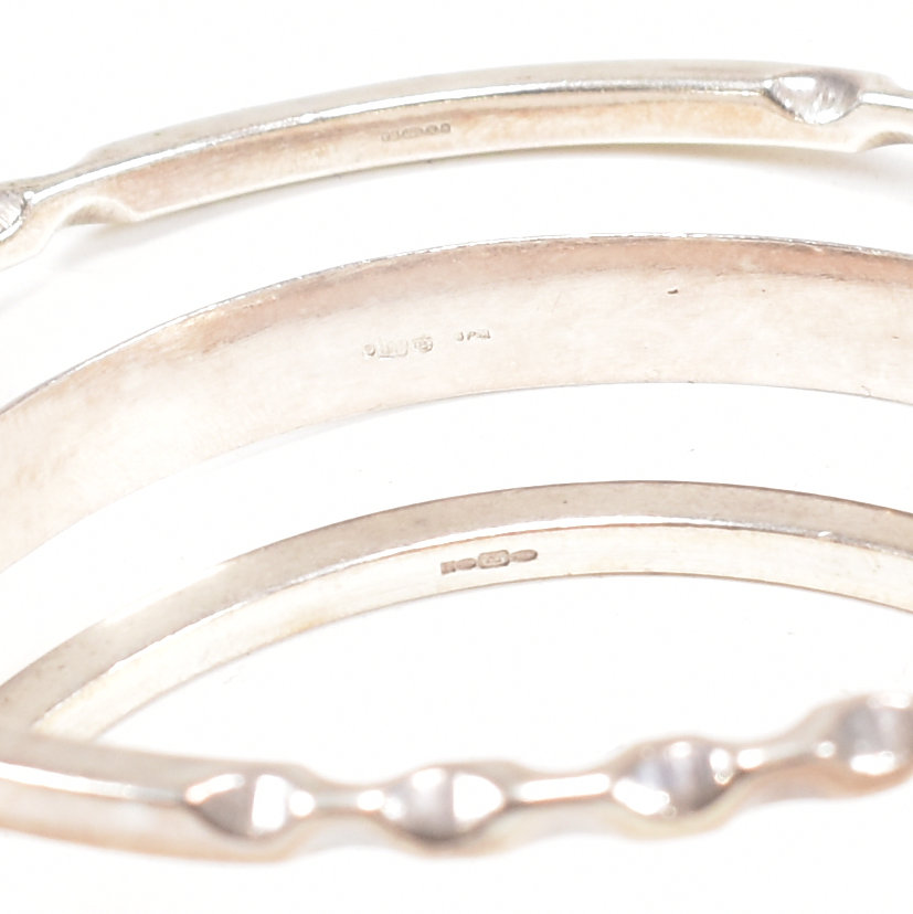 THREE 925 SILVER BANGLES - Image 3 of 4