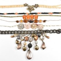LARGE COLLECTION OF UNSORTED CONTEMPORARY COSTUME JEWELLERY