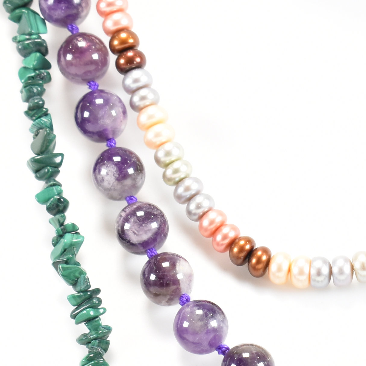 COLLECTION OF BEAD NECKLACES - Image 6 of 7