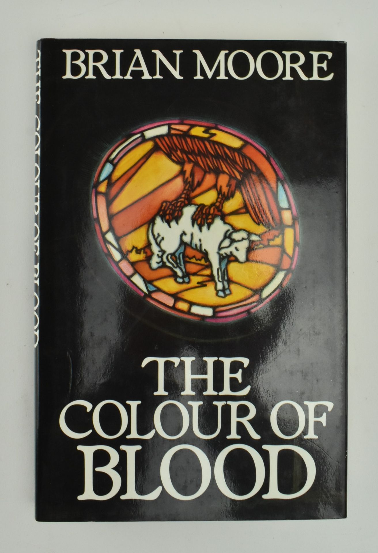MOORE, BRIAN. COLLECTION OF MODERN FIRST EDITIONS IN DW - Image 6 of 13