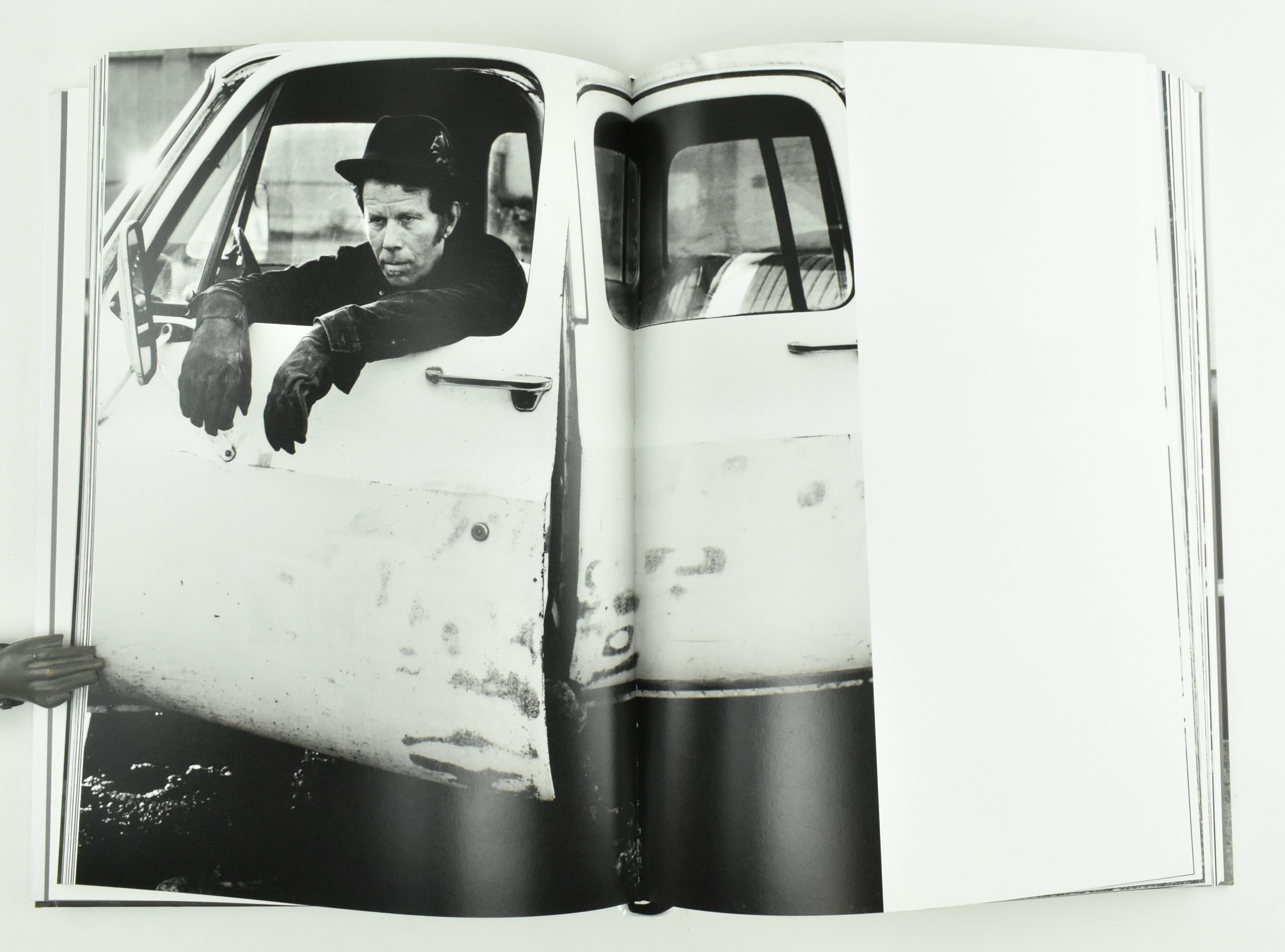 WAITS BY CORBIJN. LIMITED EDITION ON TOM WAITS IN SLIPCASE - Image 5 of 7