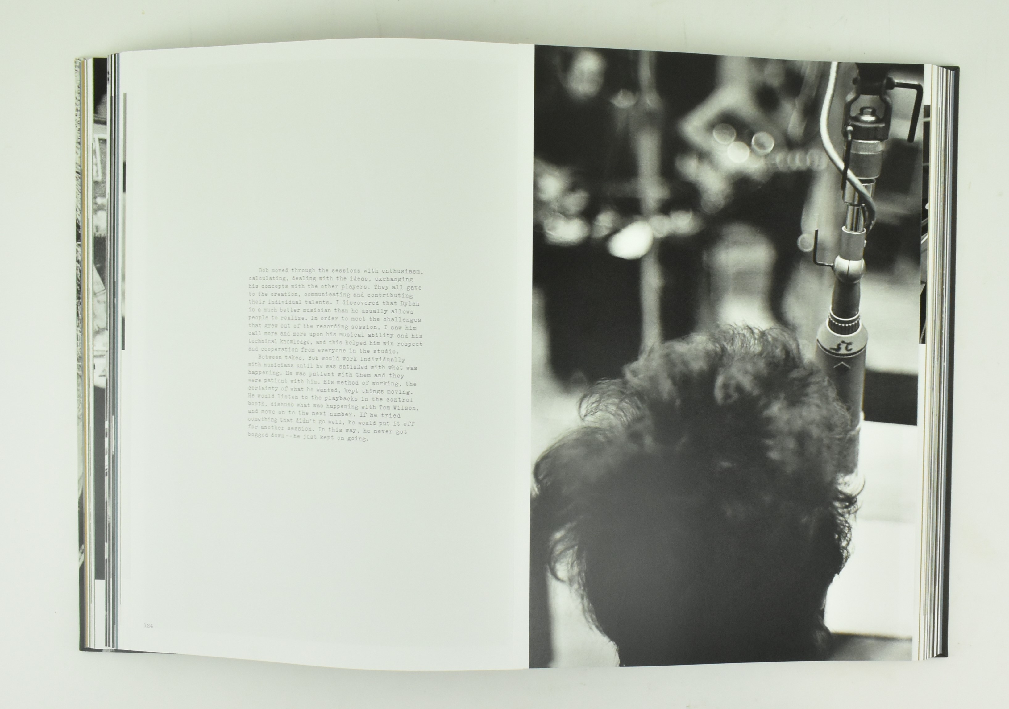 BOB DYLAN A YEAR AND A DAY. SIGNED LIMD EDITION BY DANIEL KRAMER - Image 7 of 11